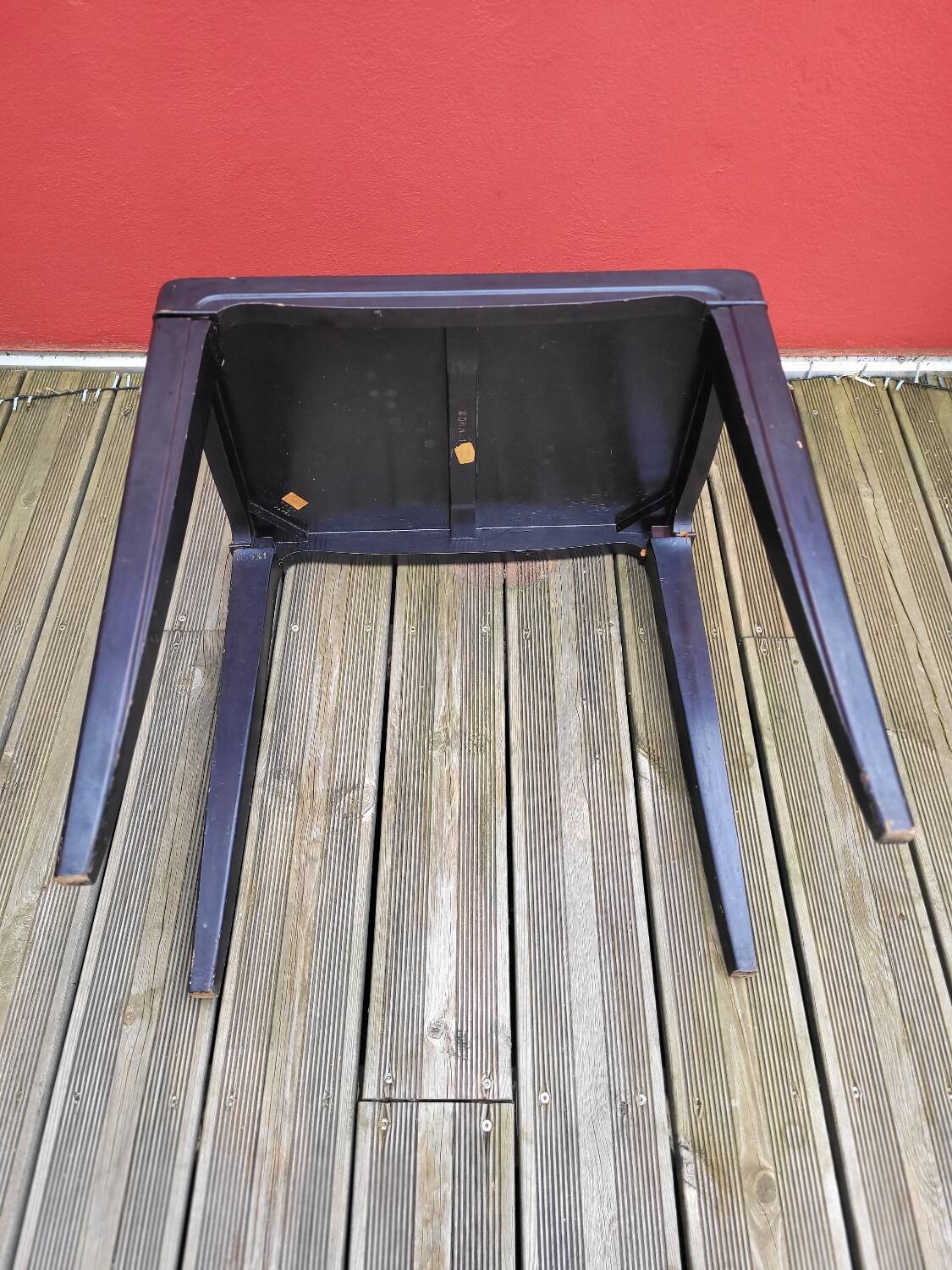 Japanese table in engraved lacquered wood