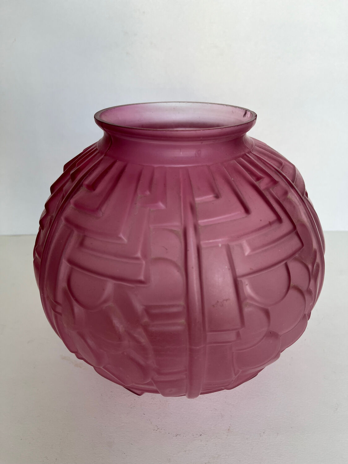 Art Deco ball vase in pink glass