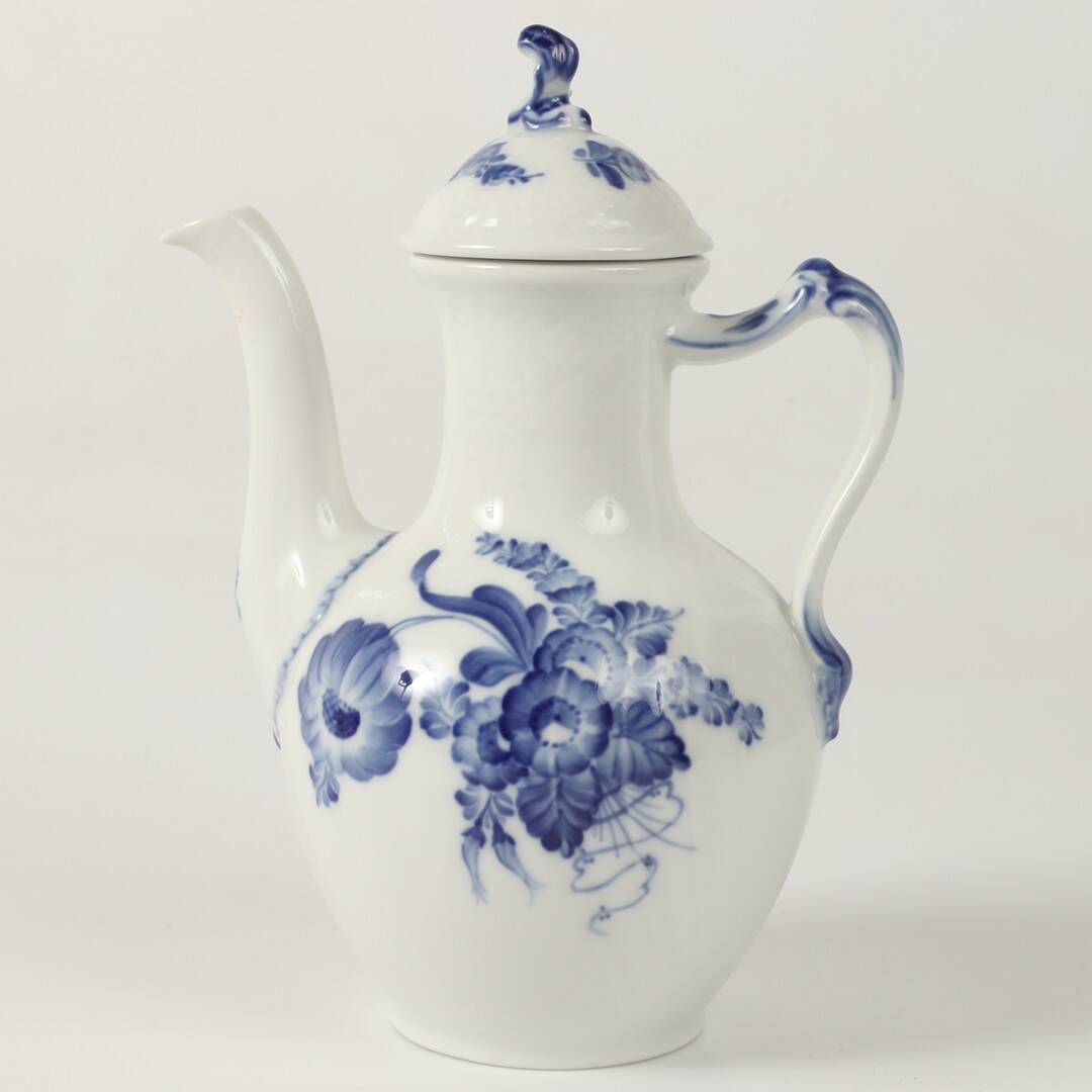 A 42-piece coffee set, “Blå Blomst”, porcelain, Royal Copenhagen, Denmark.