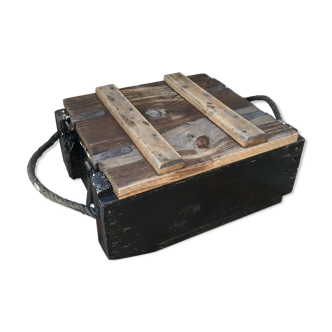Former wood munition case - lid - clasps - vintage strings
