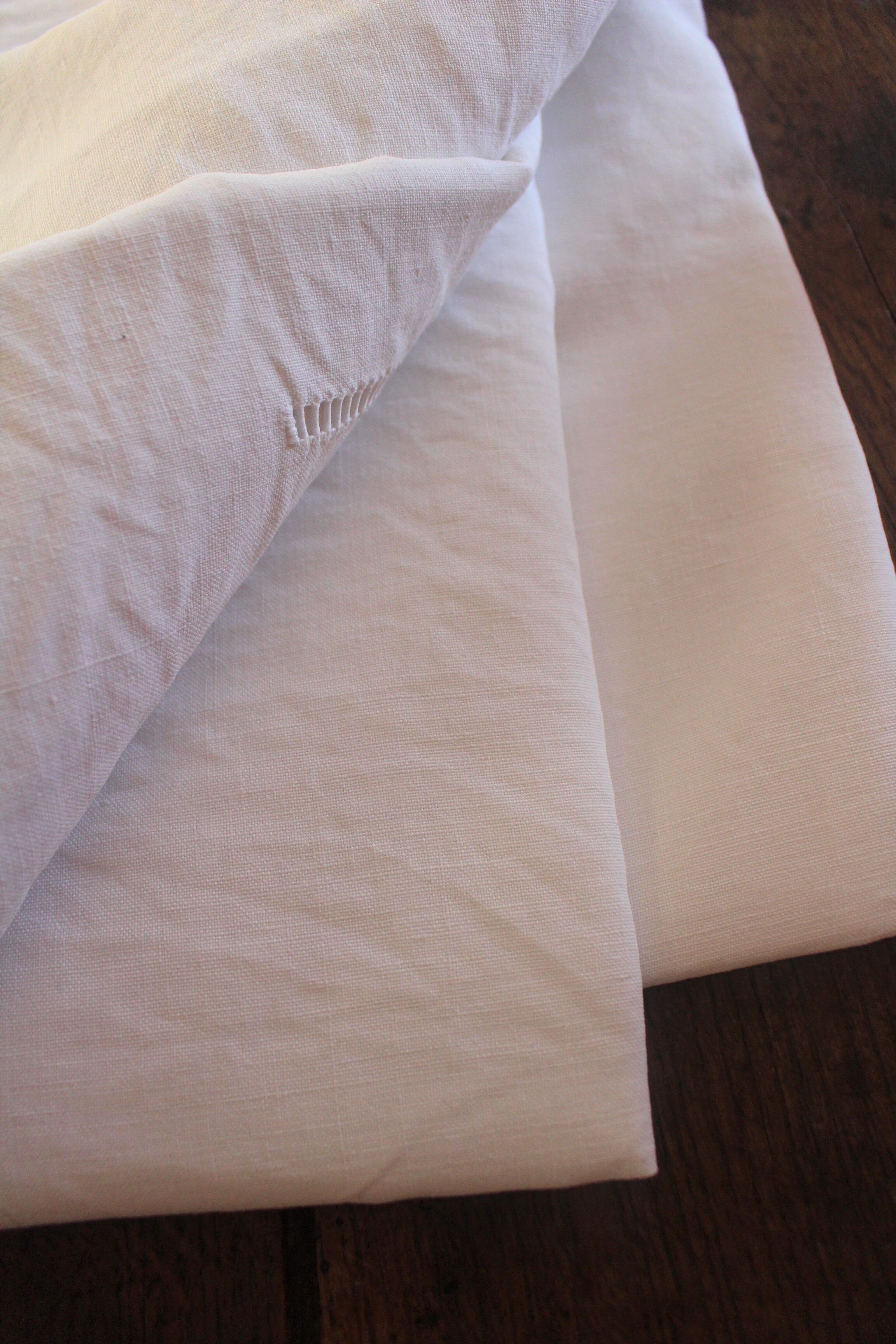 White sheet monograms b j days scales