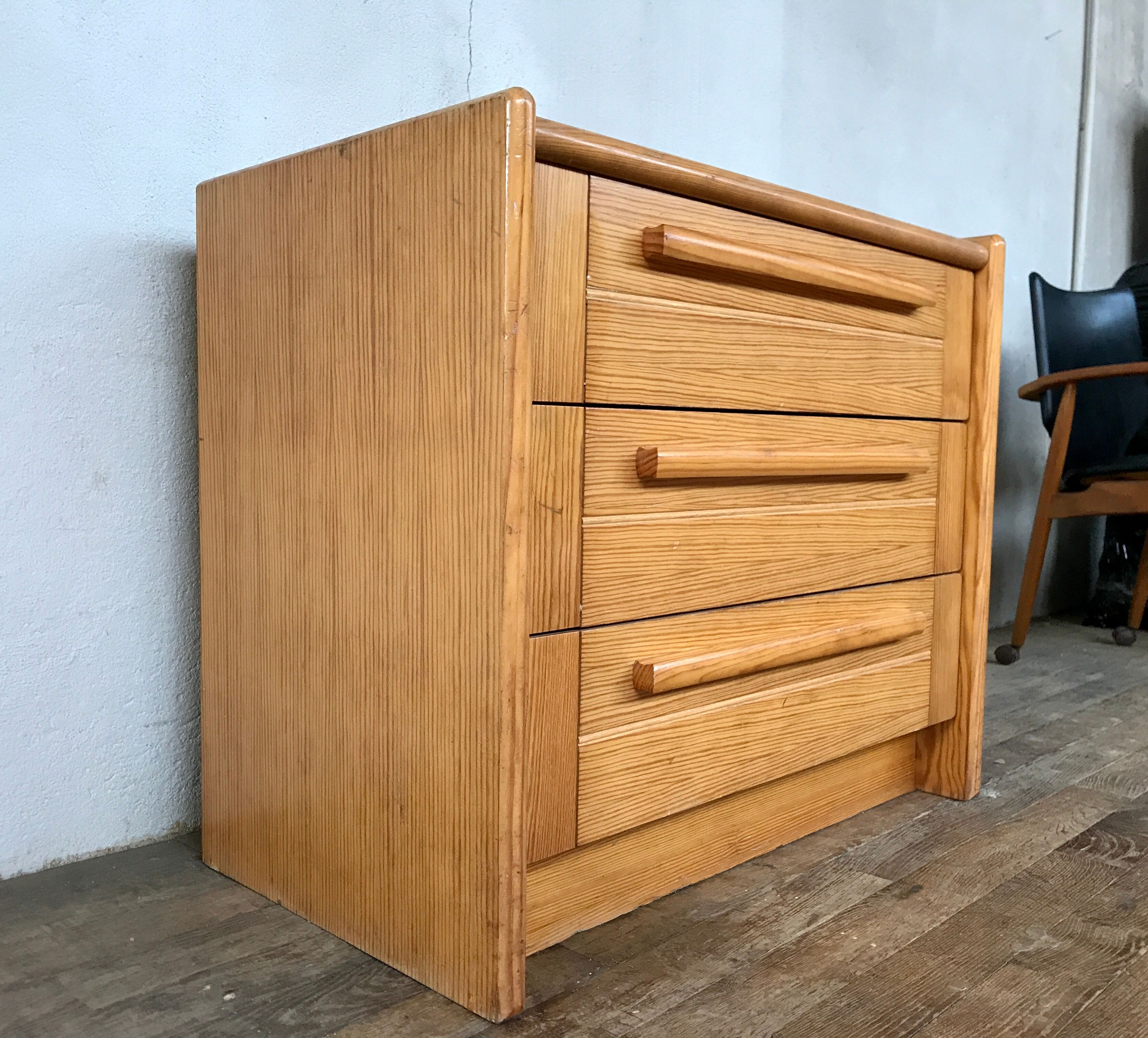 Gautier dresser 1970