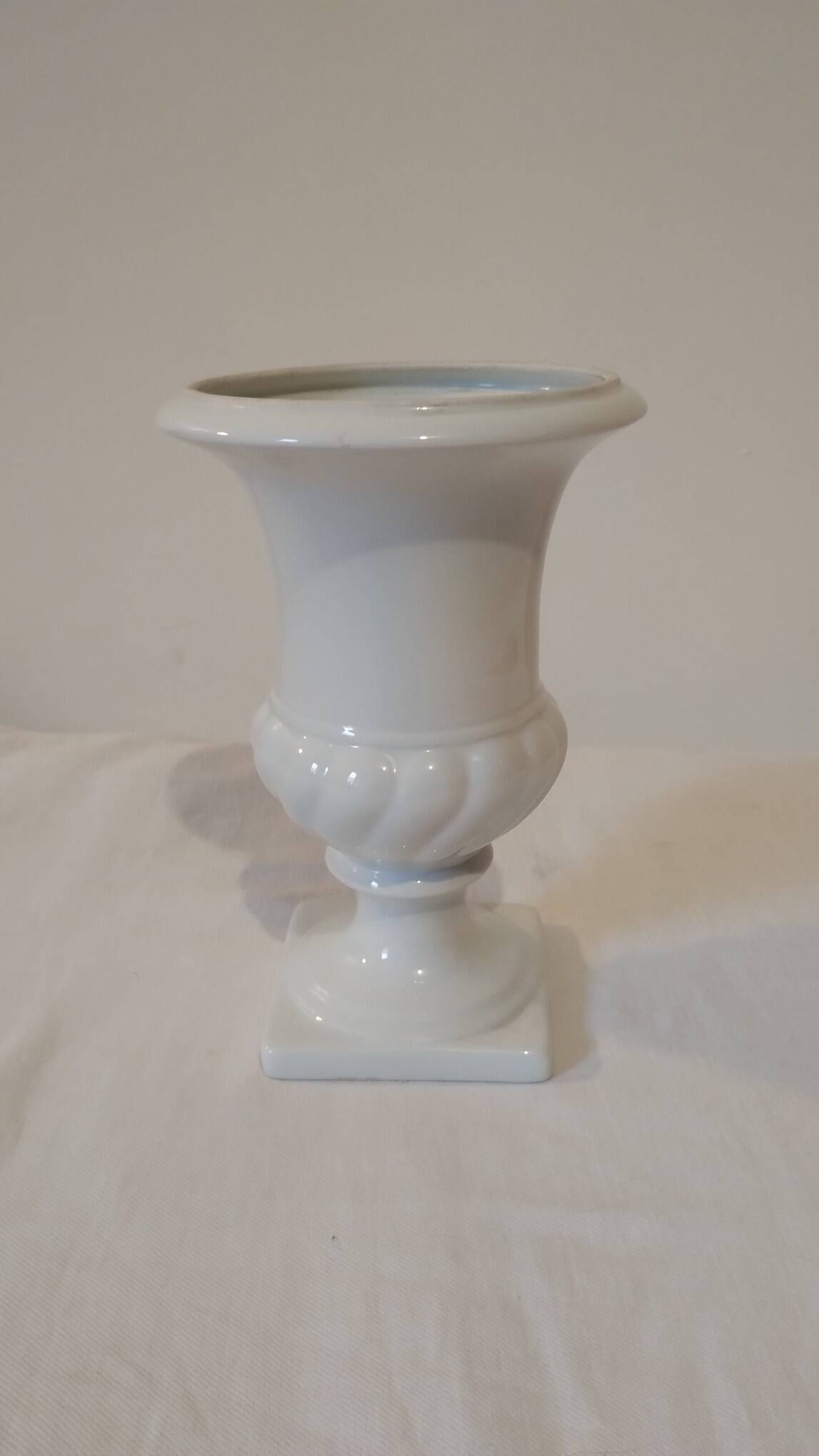 Medici vase in Limoges porcelain