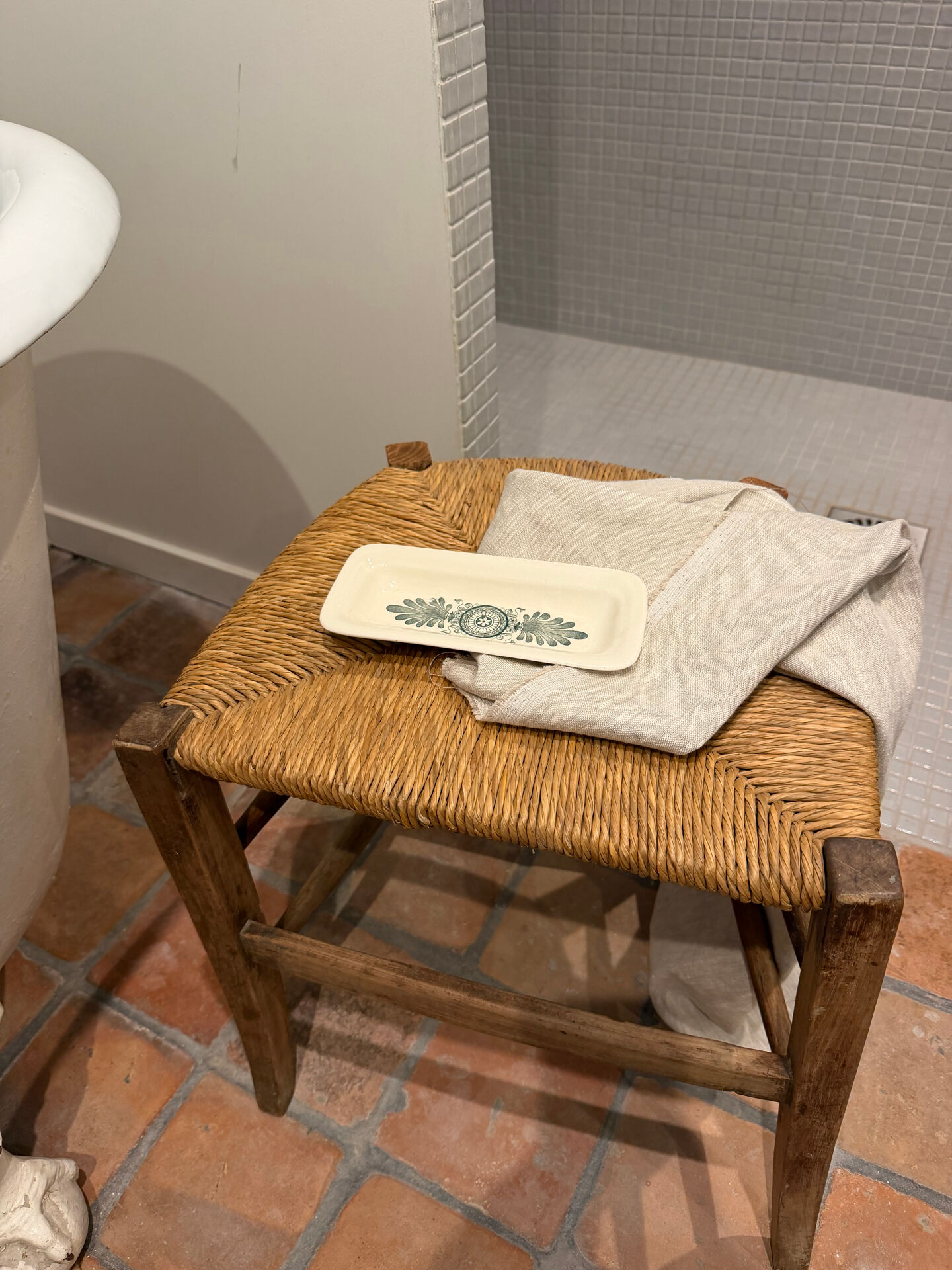 Longchamp soap dish in earthenware