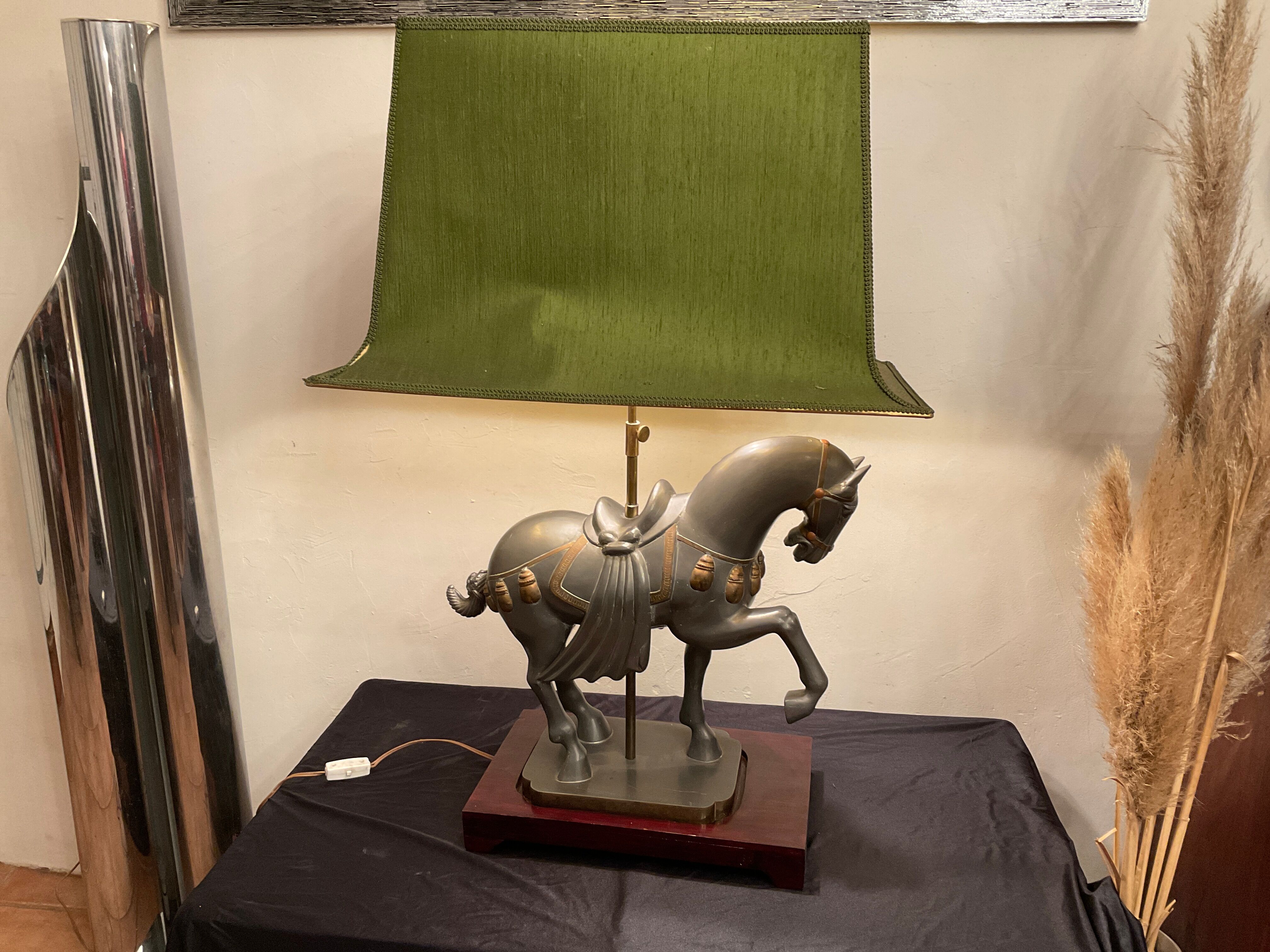 Large vintage horse plight in tin, H103 cm