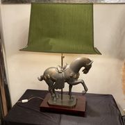 Lampe vintage cheval  en étain
