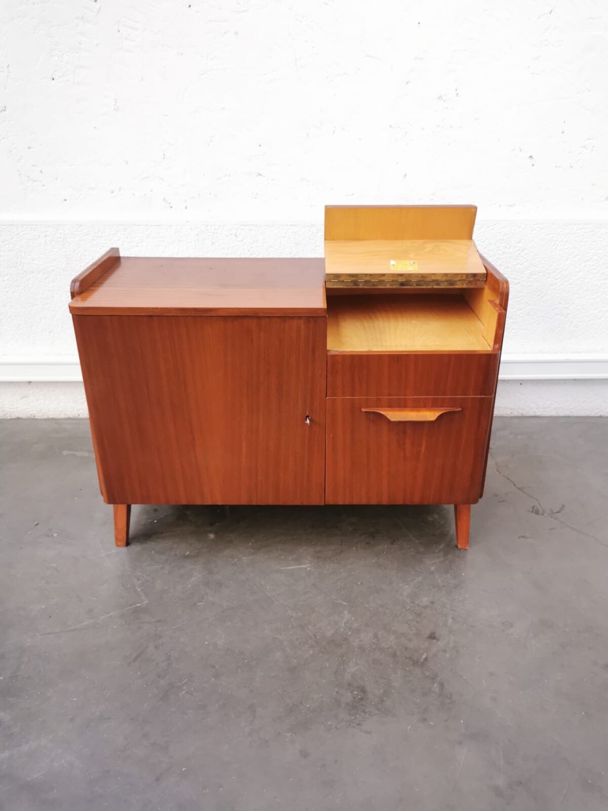 Vintage buffet