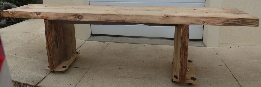 Table 320 cm en bois massif cèdre