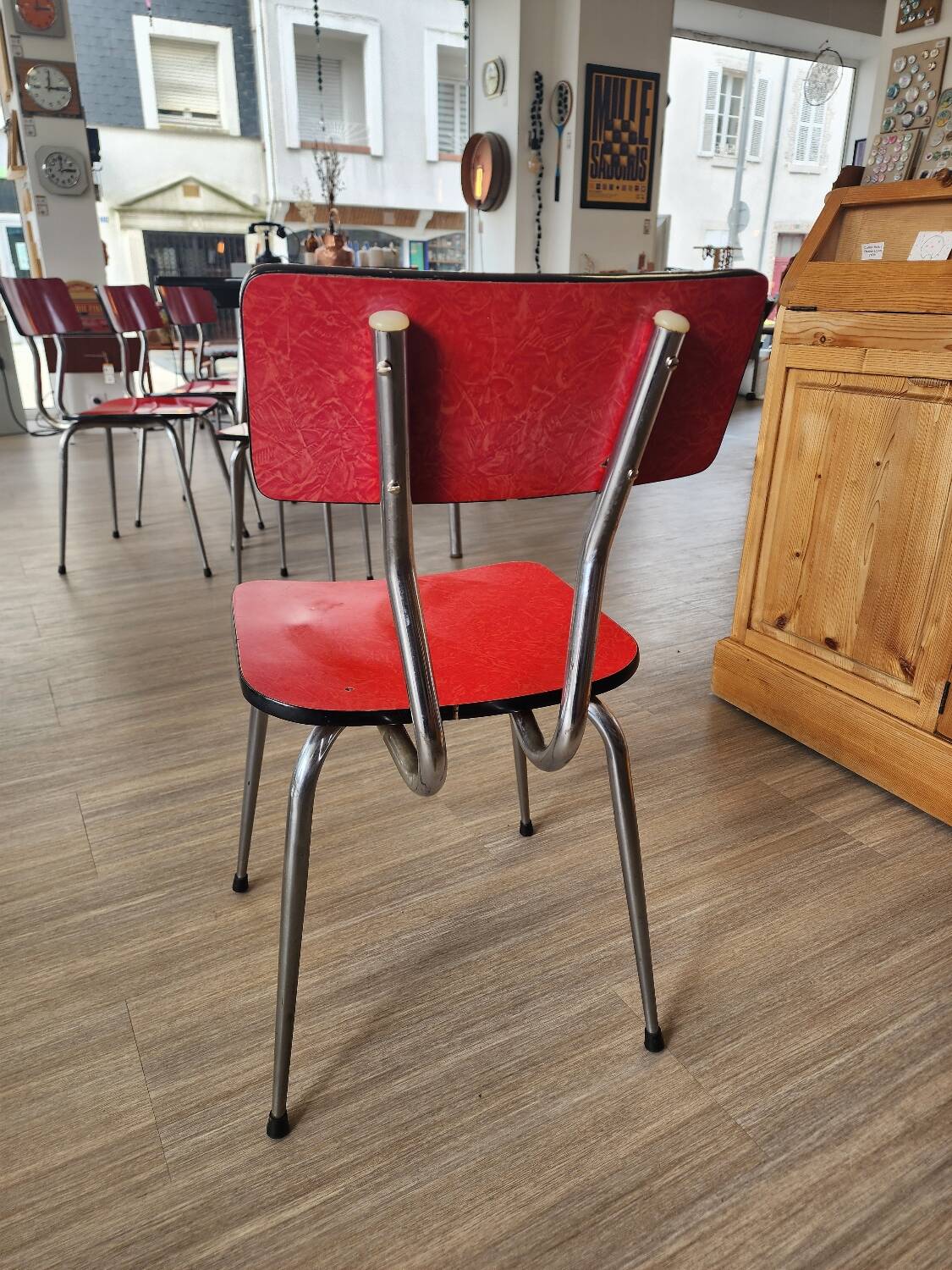 Vintage Lafague red formica set, 1 table, 6 chairs and 1 stool