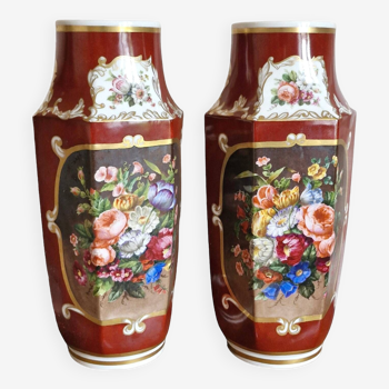 Duo de vases XIXe en porcelaine de Paris J.P