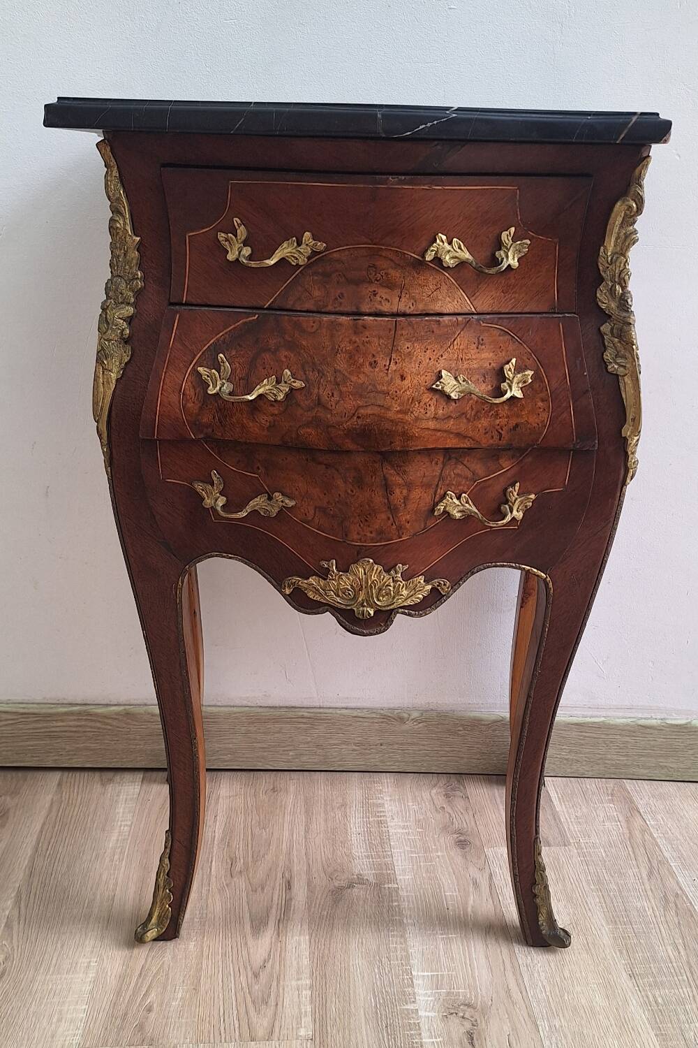 Table de chevet