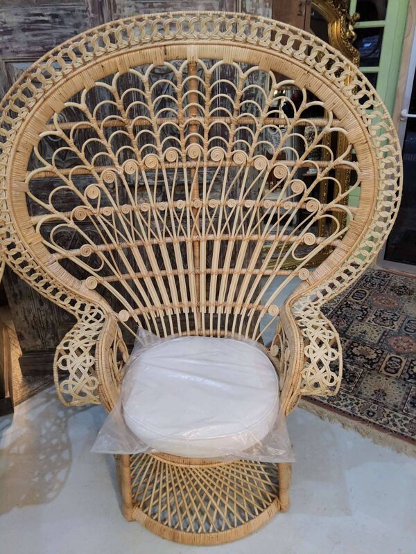 Paires de fauteuils emmanuelle Emmanuelle