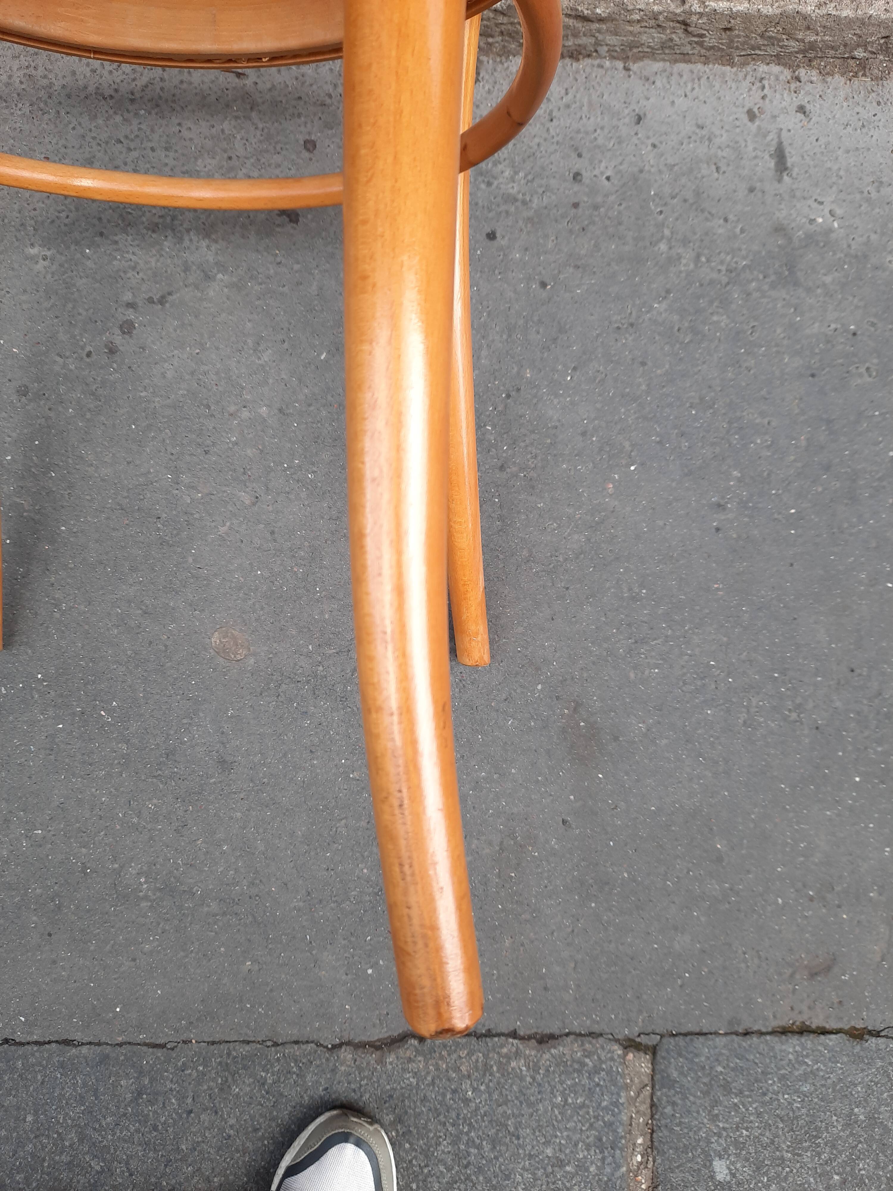 Chair Thonet says Le Corbusier