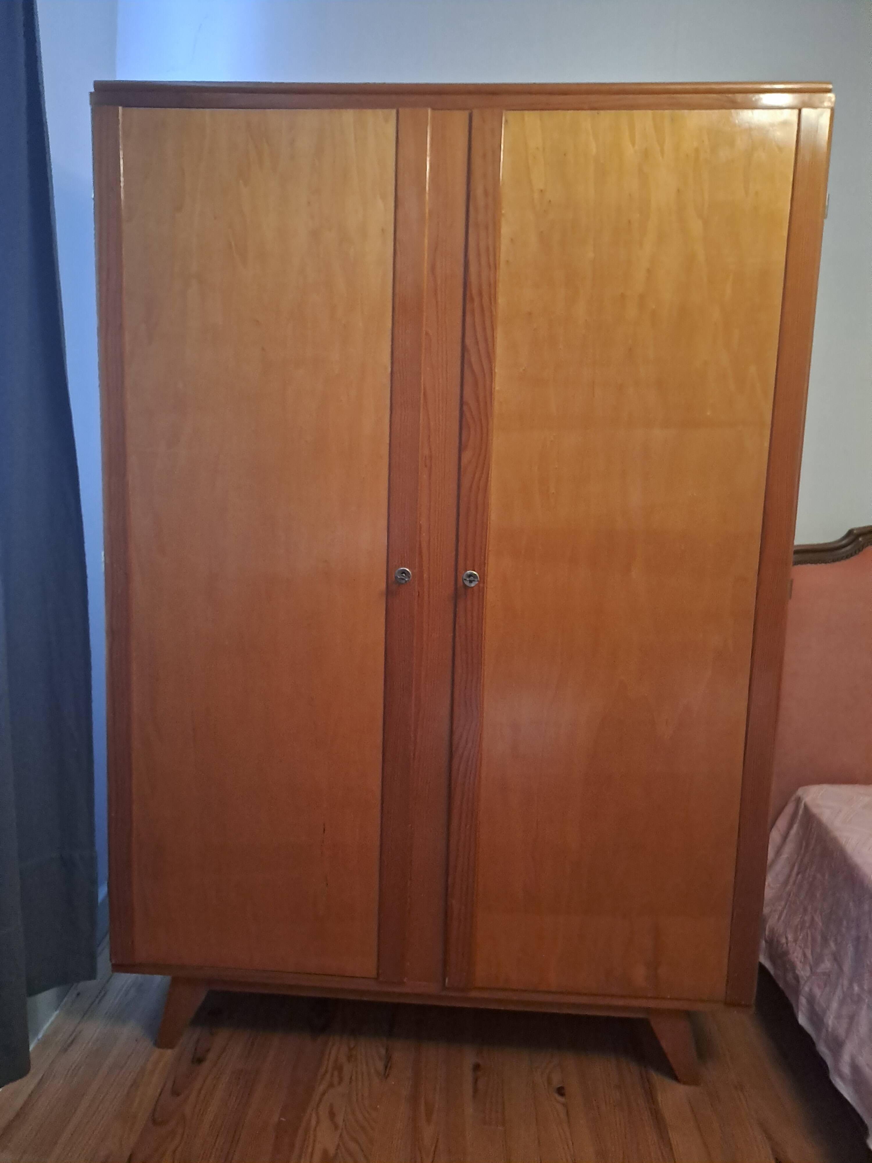 1930s Parisian wardrobe with compass feet