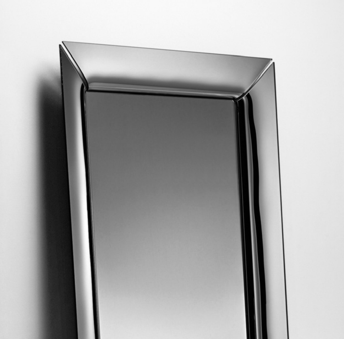 Fiam mirror by Philippe Starck