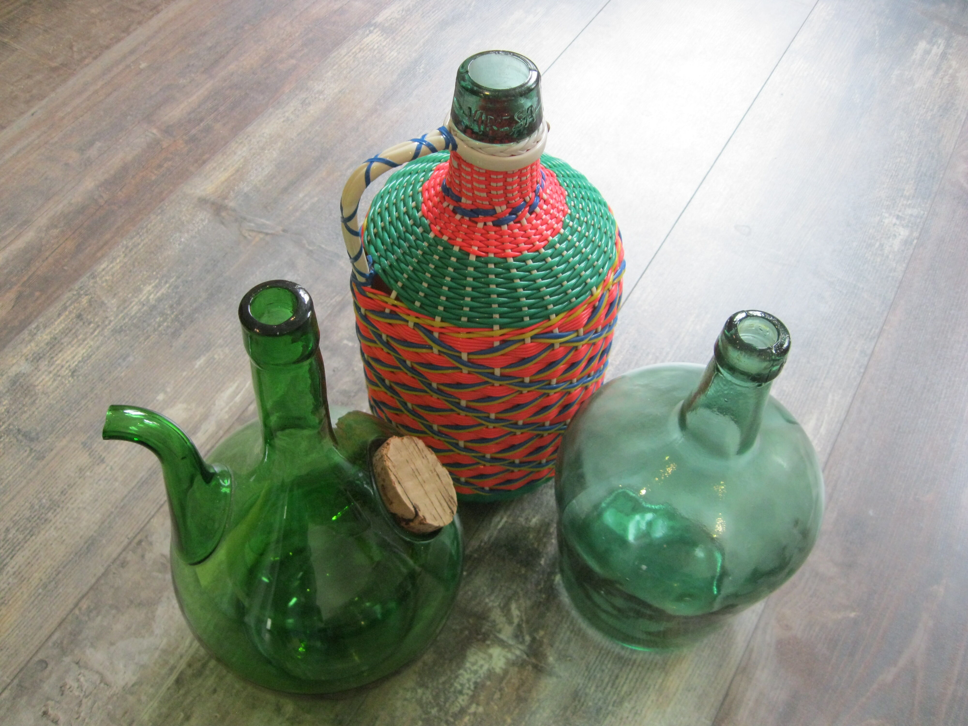 Blown glass carafe with spout
