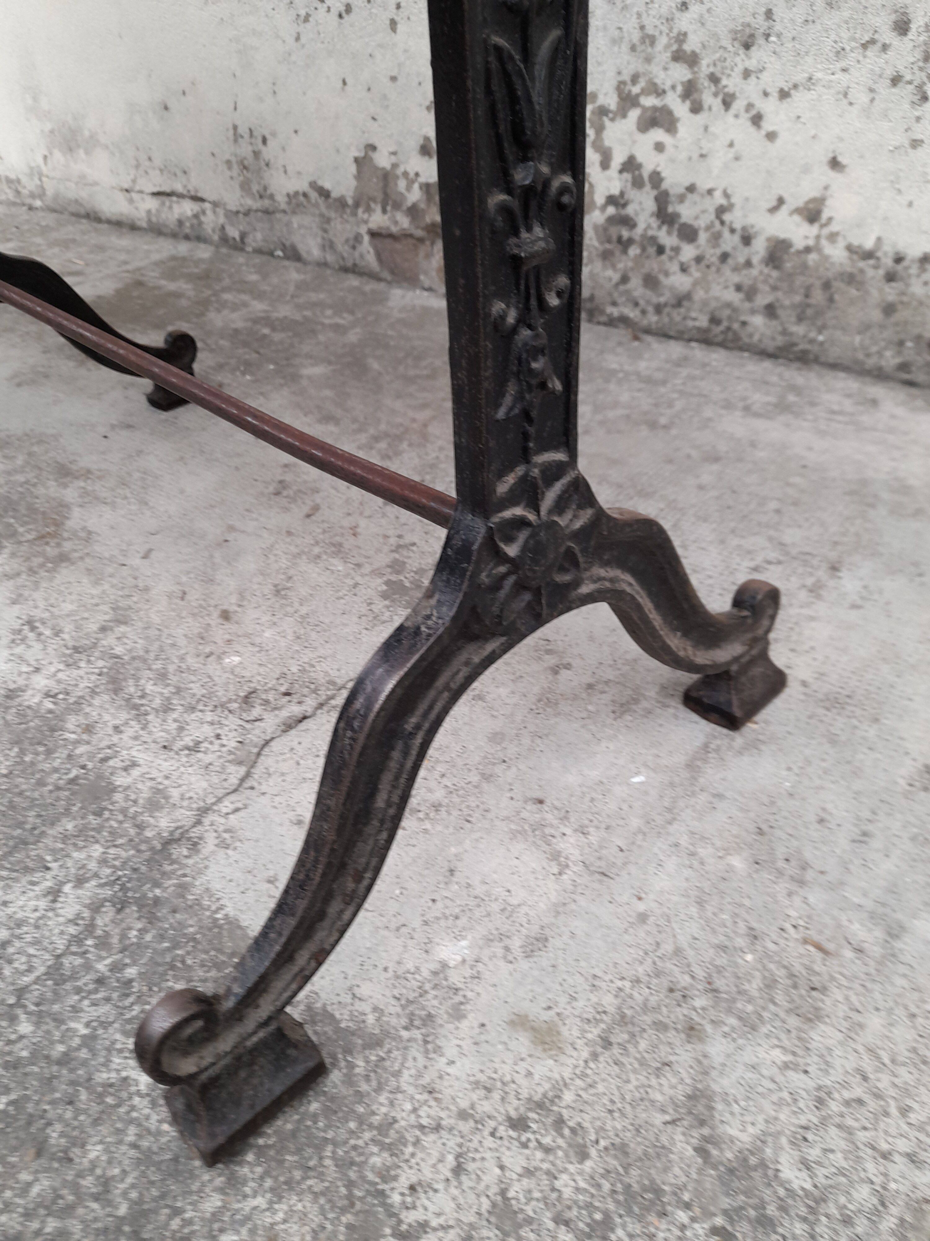Table de bistrot en fonte 1900 1m50