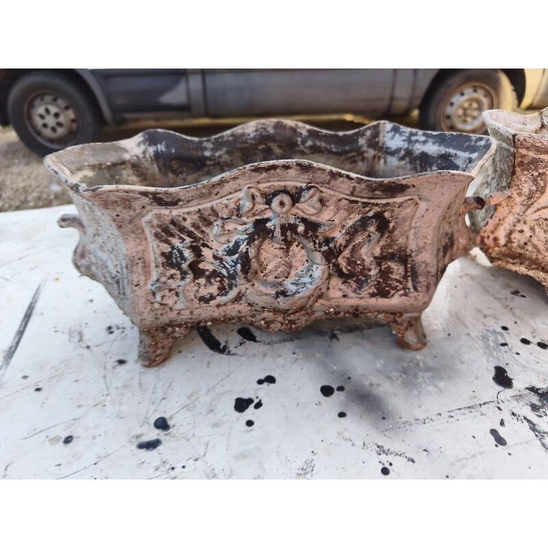 Pair of cast iron planters from 1900 in Charleville - Mézières
