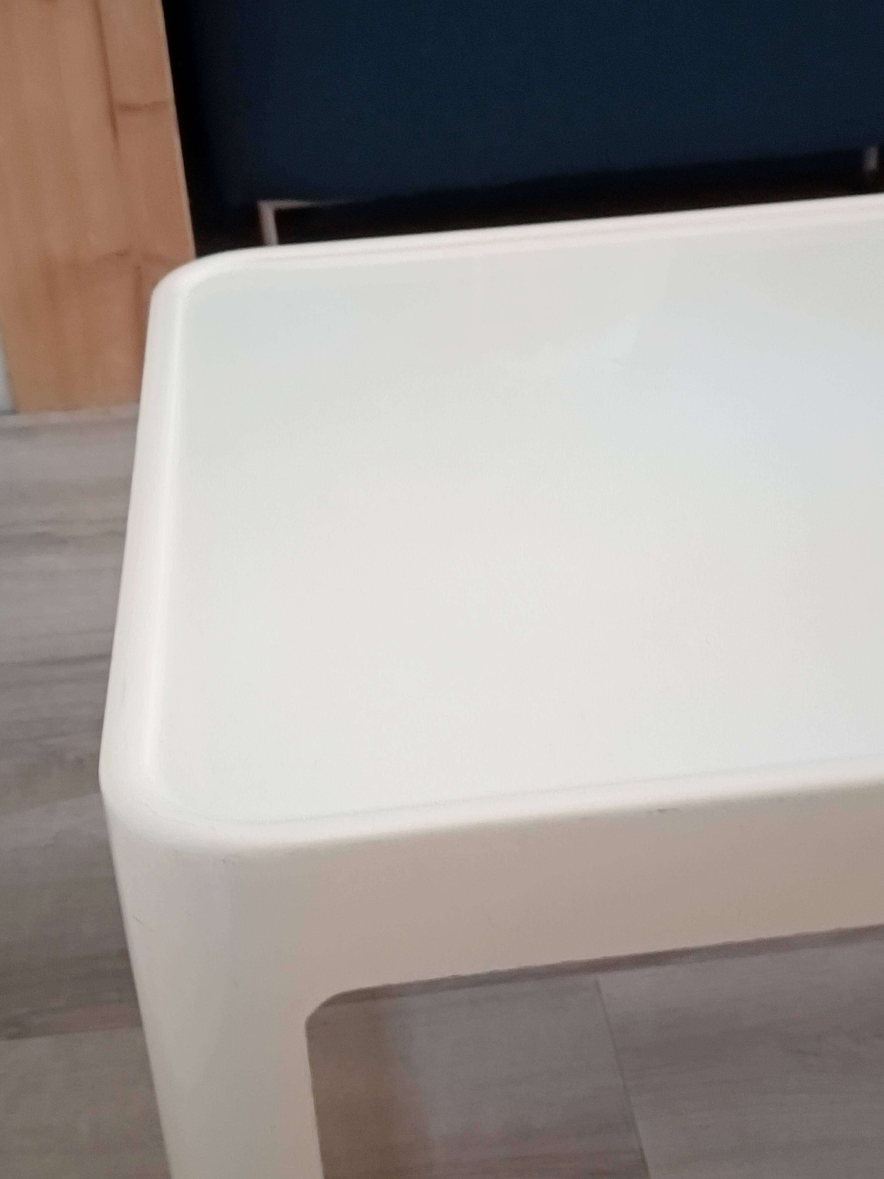 Fibreglass coffee table by Carlo Bartoli for Rossi Di Albizzate 1970