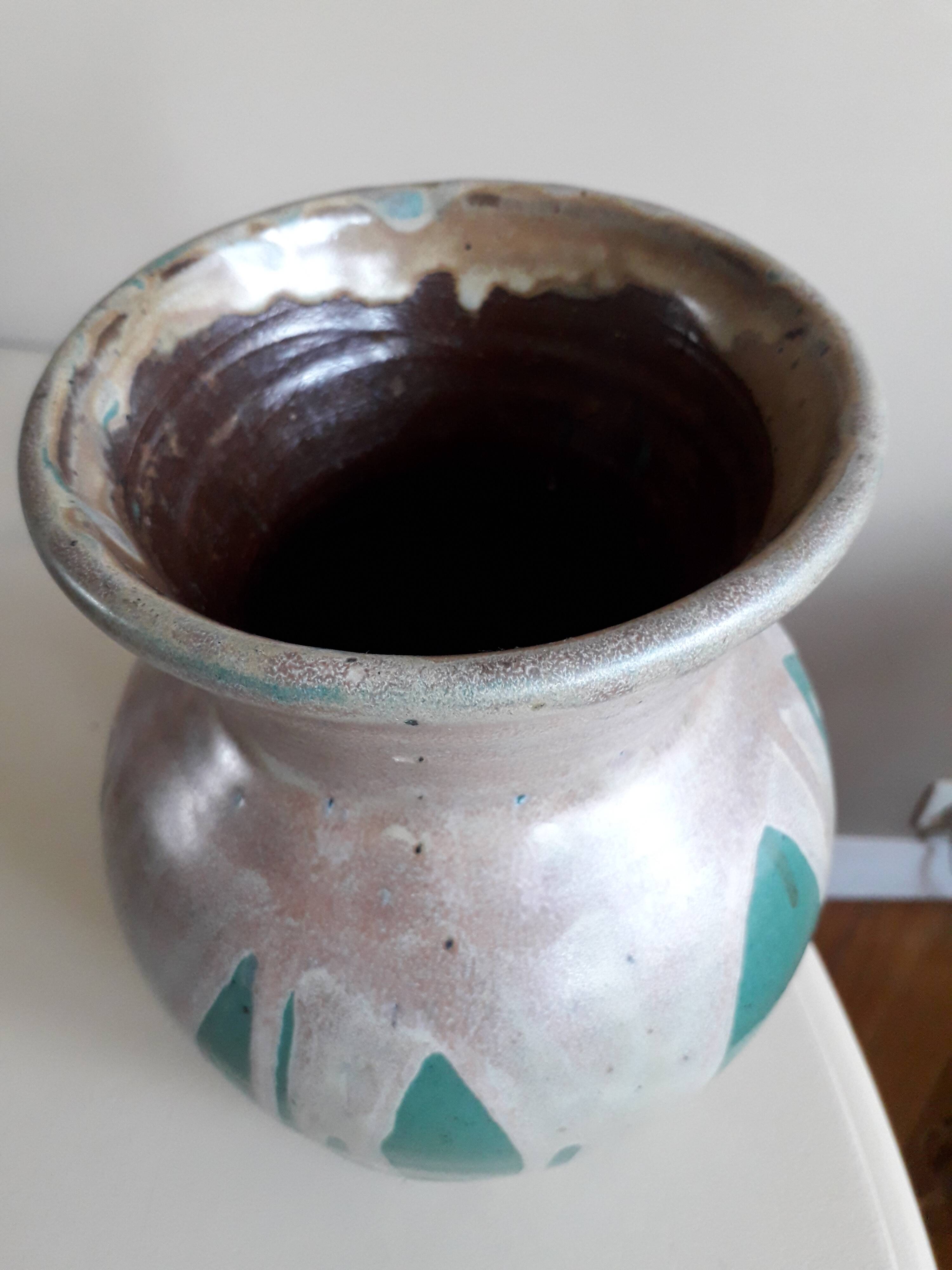 Vintage ceramic vase from Germany, very original.