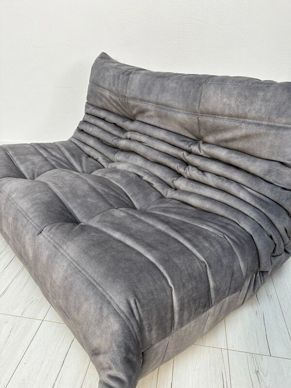 Canapé 2 places Togo Original Vintage en Velours Gris par Michel Ducaroy - Ligne Roset