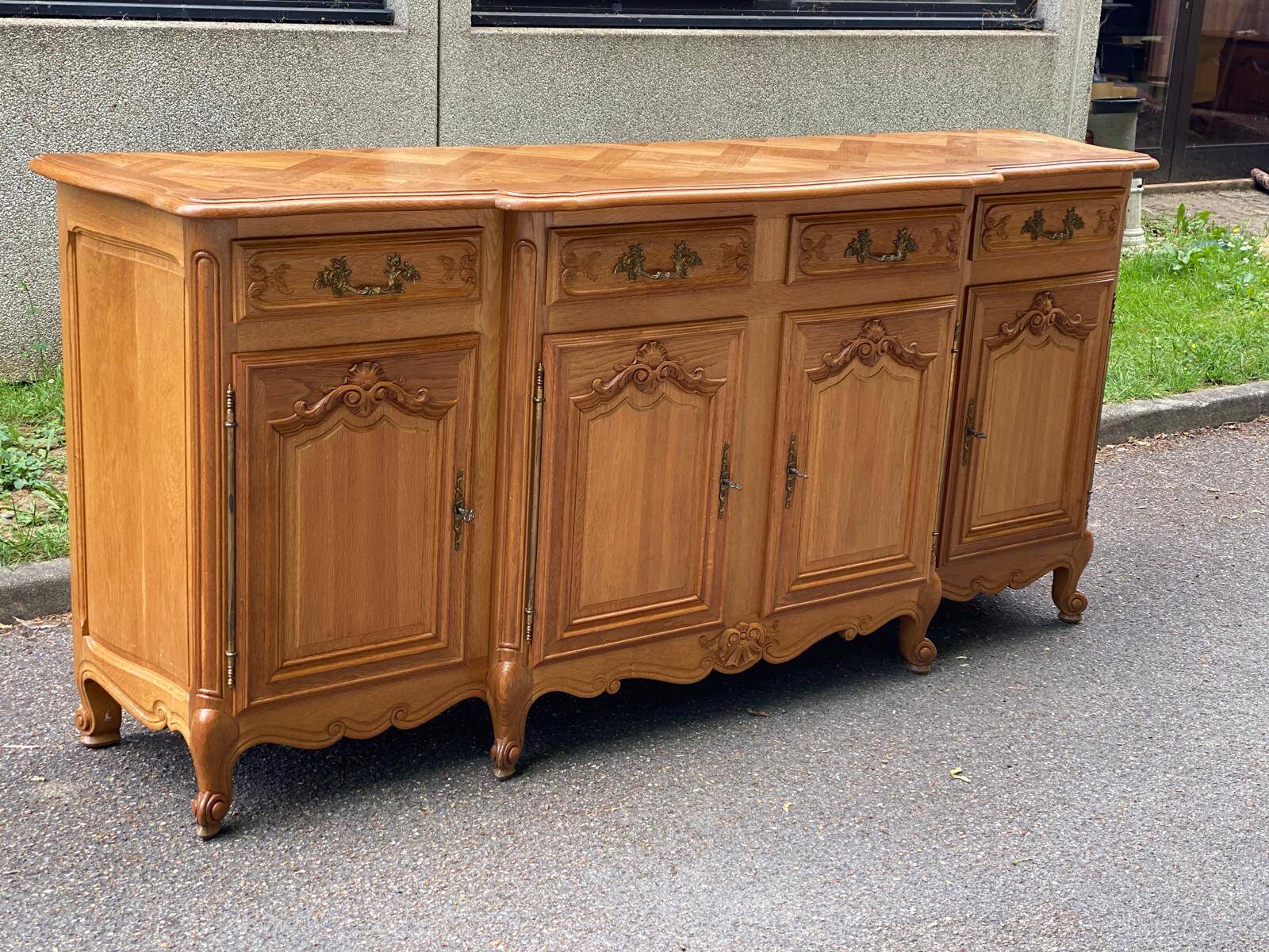 Louis XV sideboard in solid blond wood and marquetry