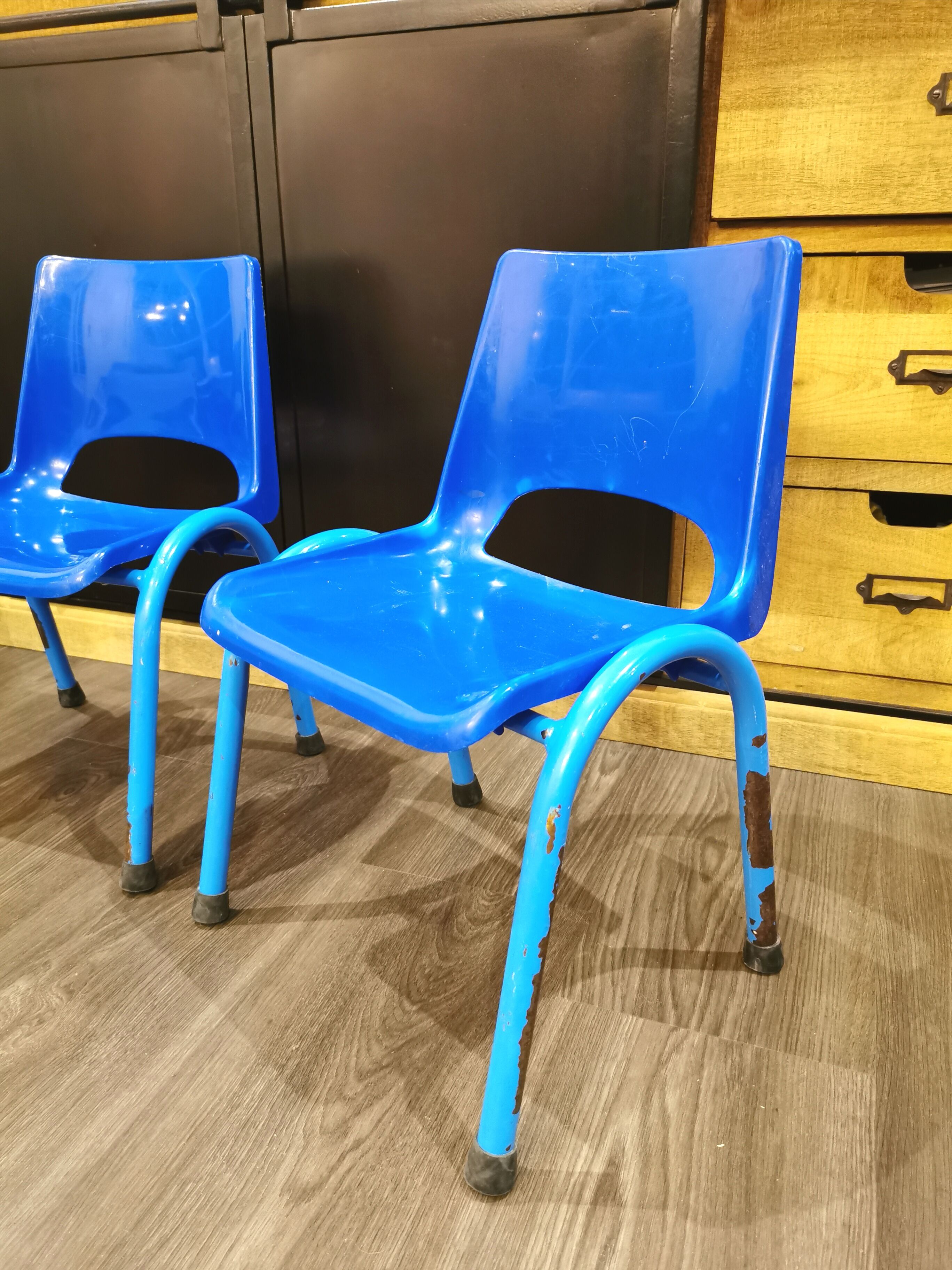 Set of 3 Kindergarten chair stamped RB