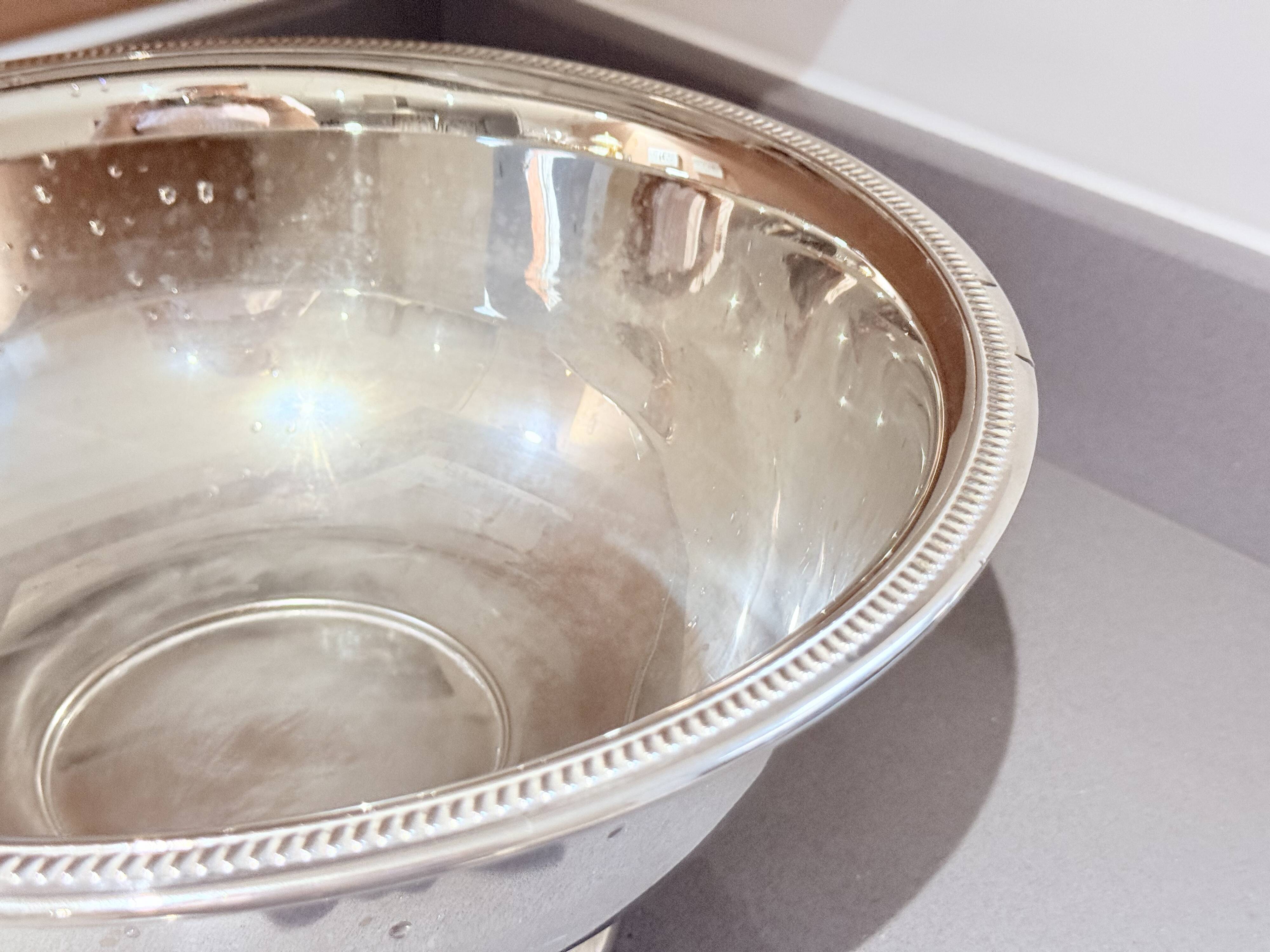 Large Luxury Silver Plated Champagne Ice Bucket / Wine Cooler on Pedestal