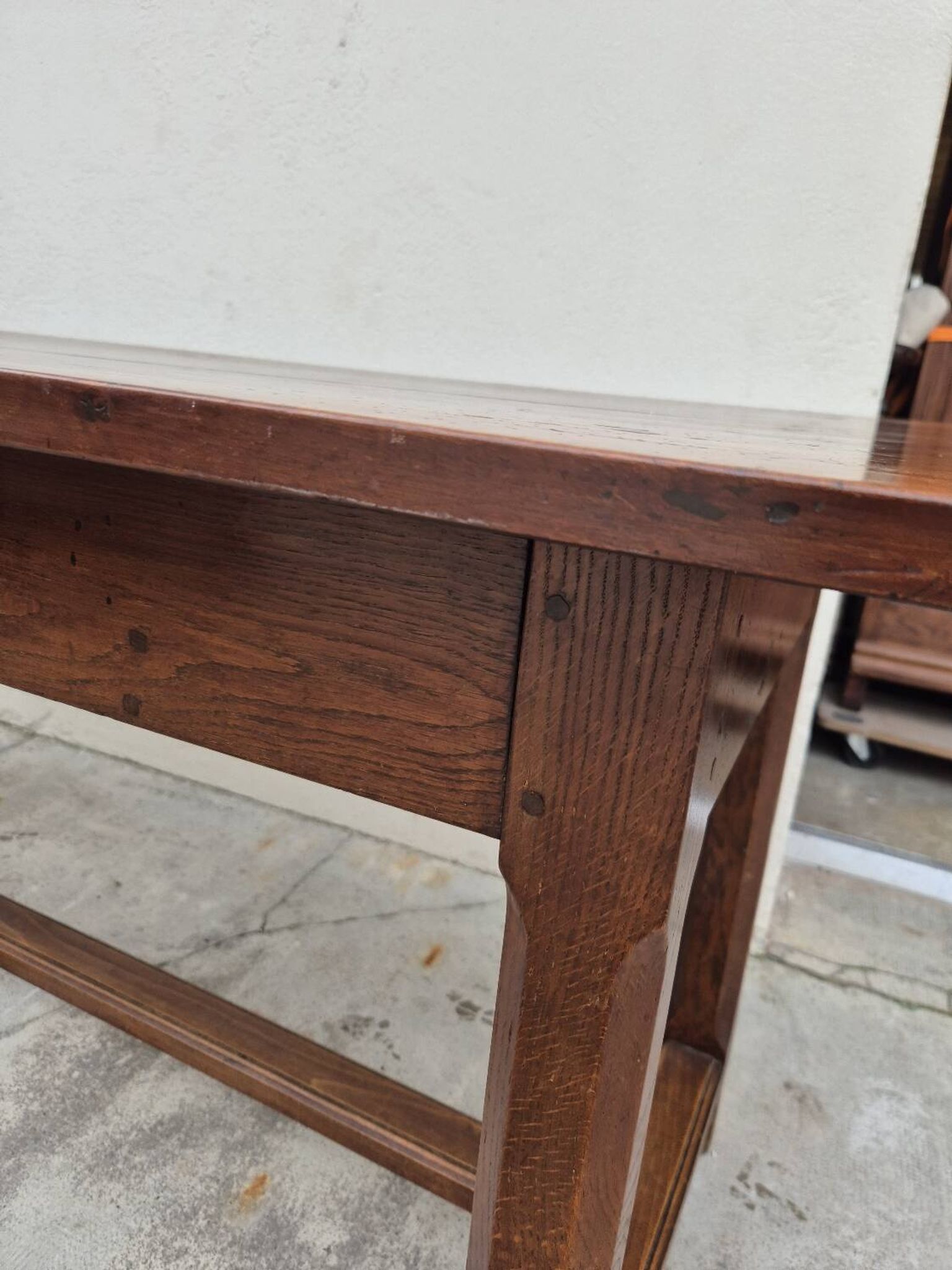 Table de Ferme bourguignonne à entretoise en noyer massif 19éme deux tiroirs-1m82