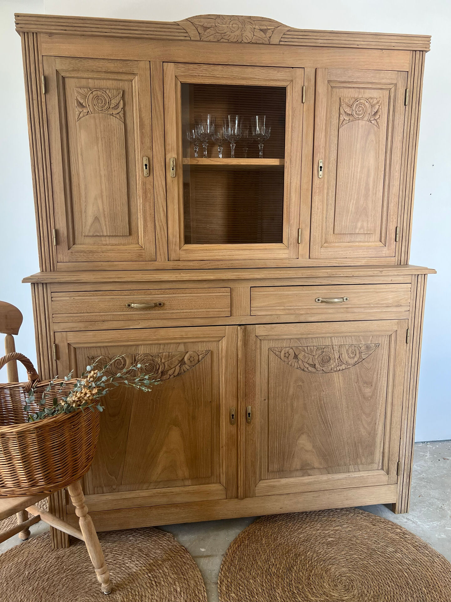 Solid wood sideboard