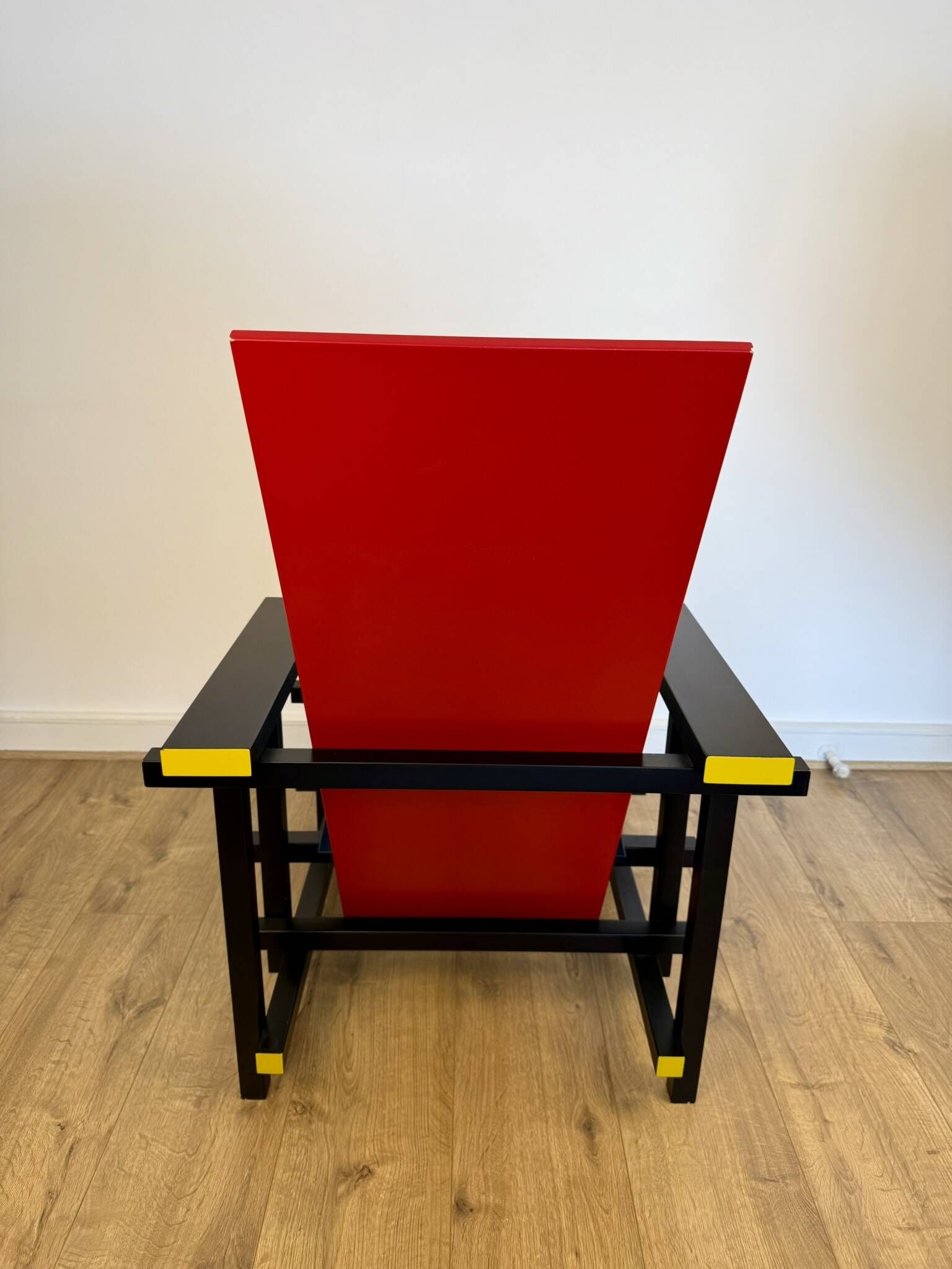 Red and Blue Chair in the Style of Gerrit Rietveld – De Stijl Movement