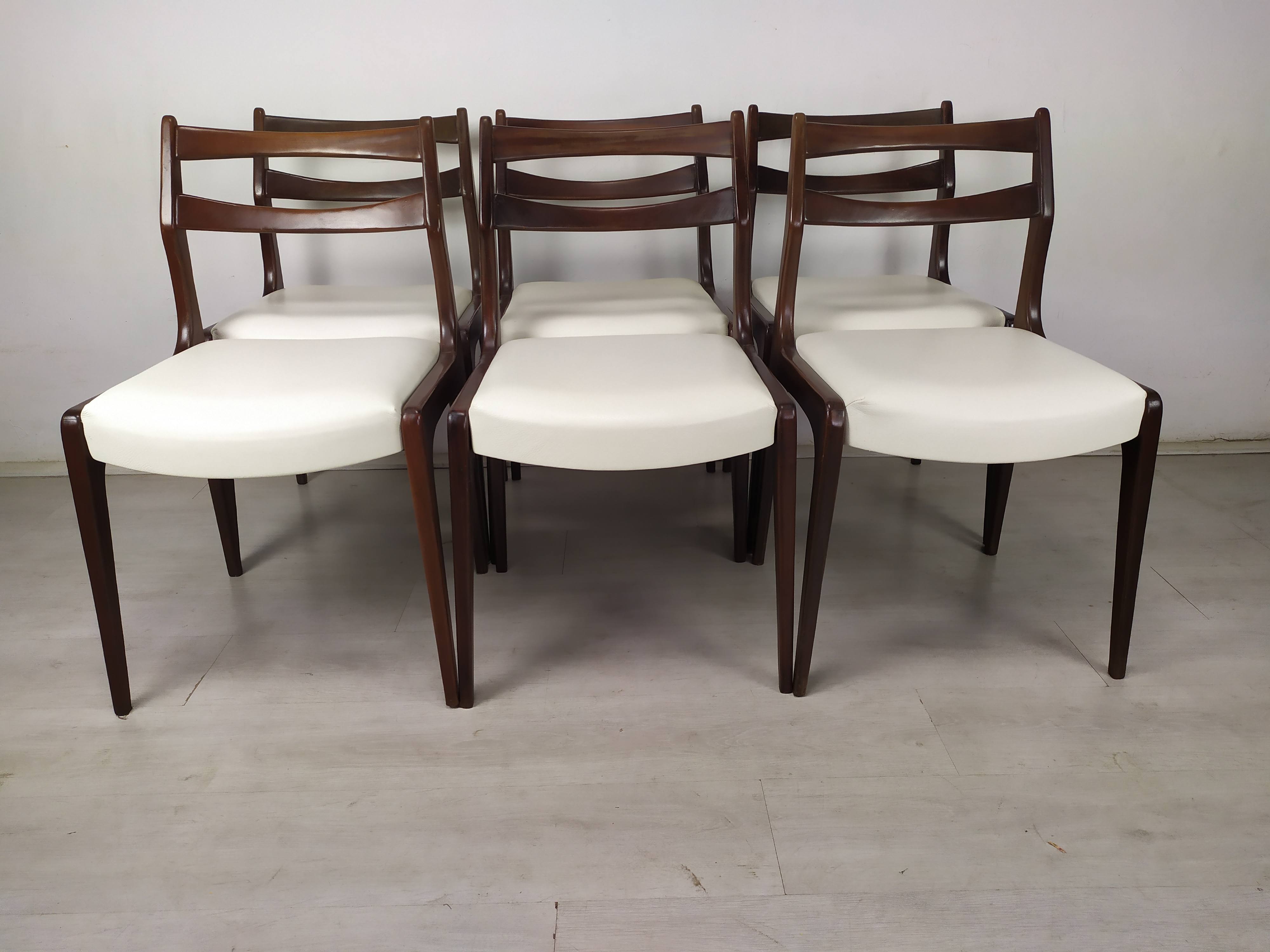 6 white leather Scandinavian chairs
