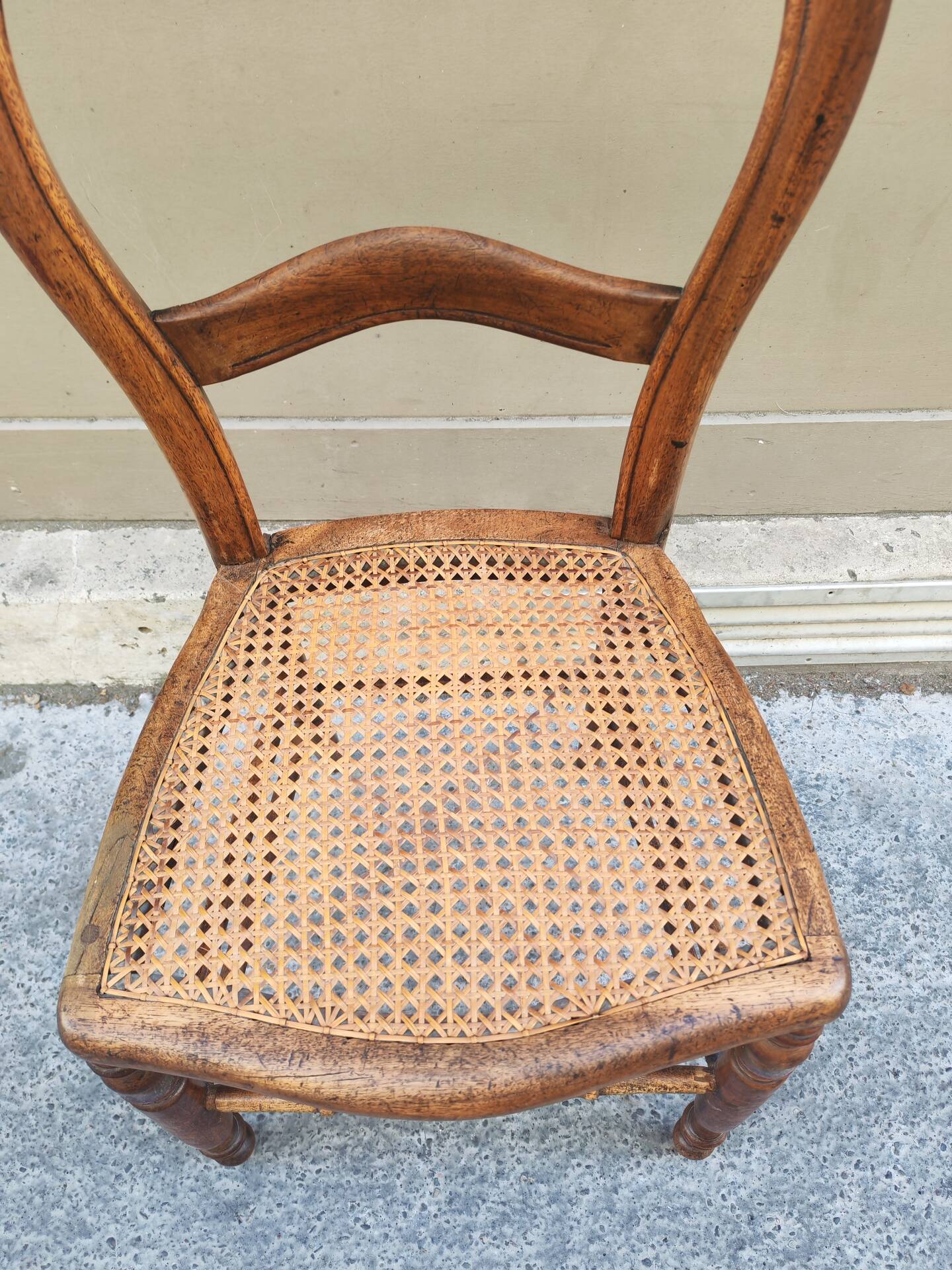 Louis Philippe style chair in walnut, 1900.
