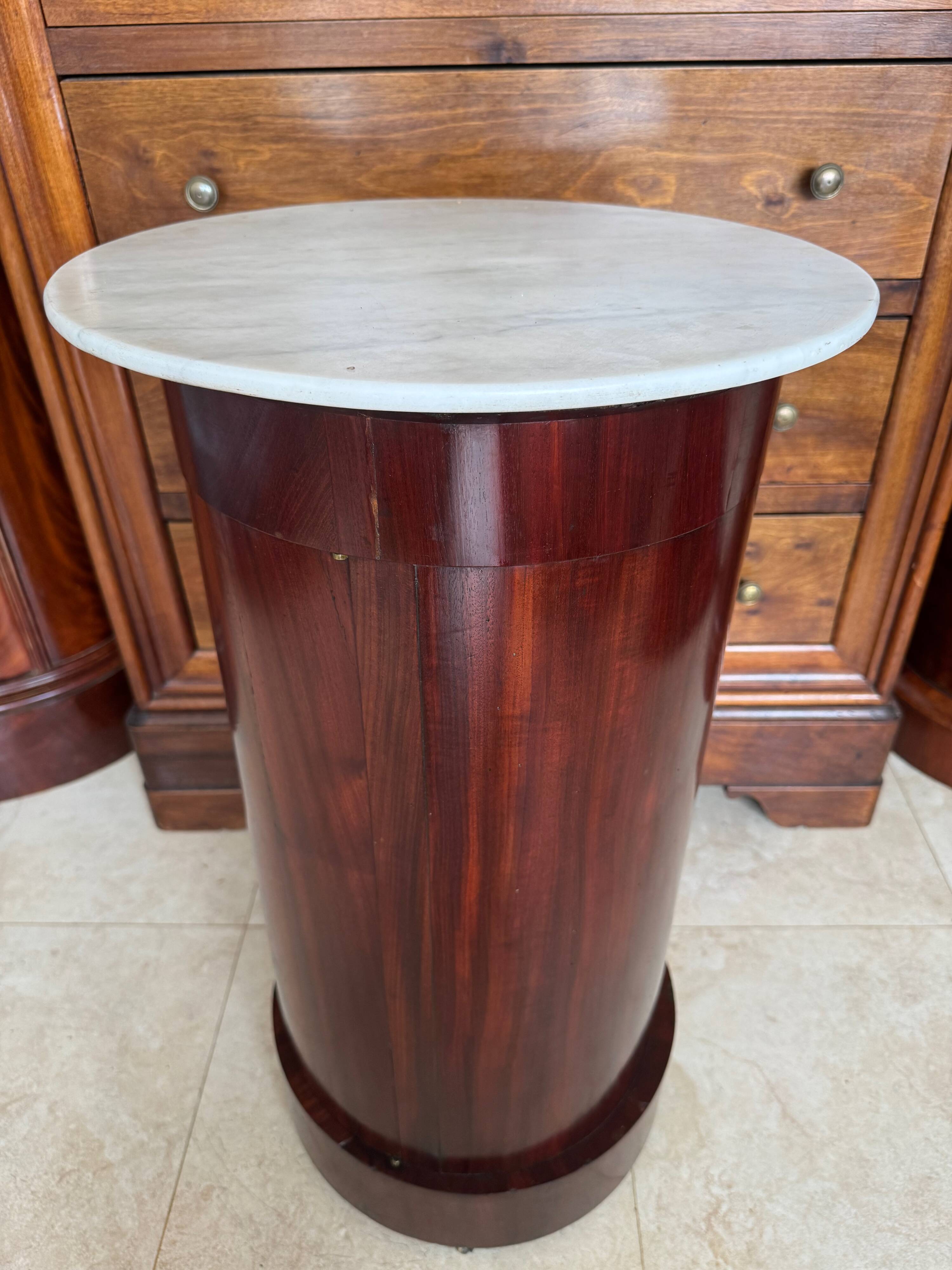 Somno Empire Acajou and White Marble, on wheels
