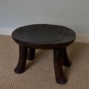 Monoxyle stool in carved wood – Ivory Coast