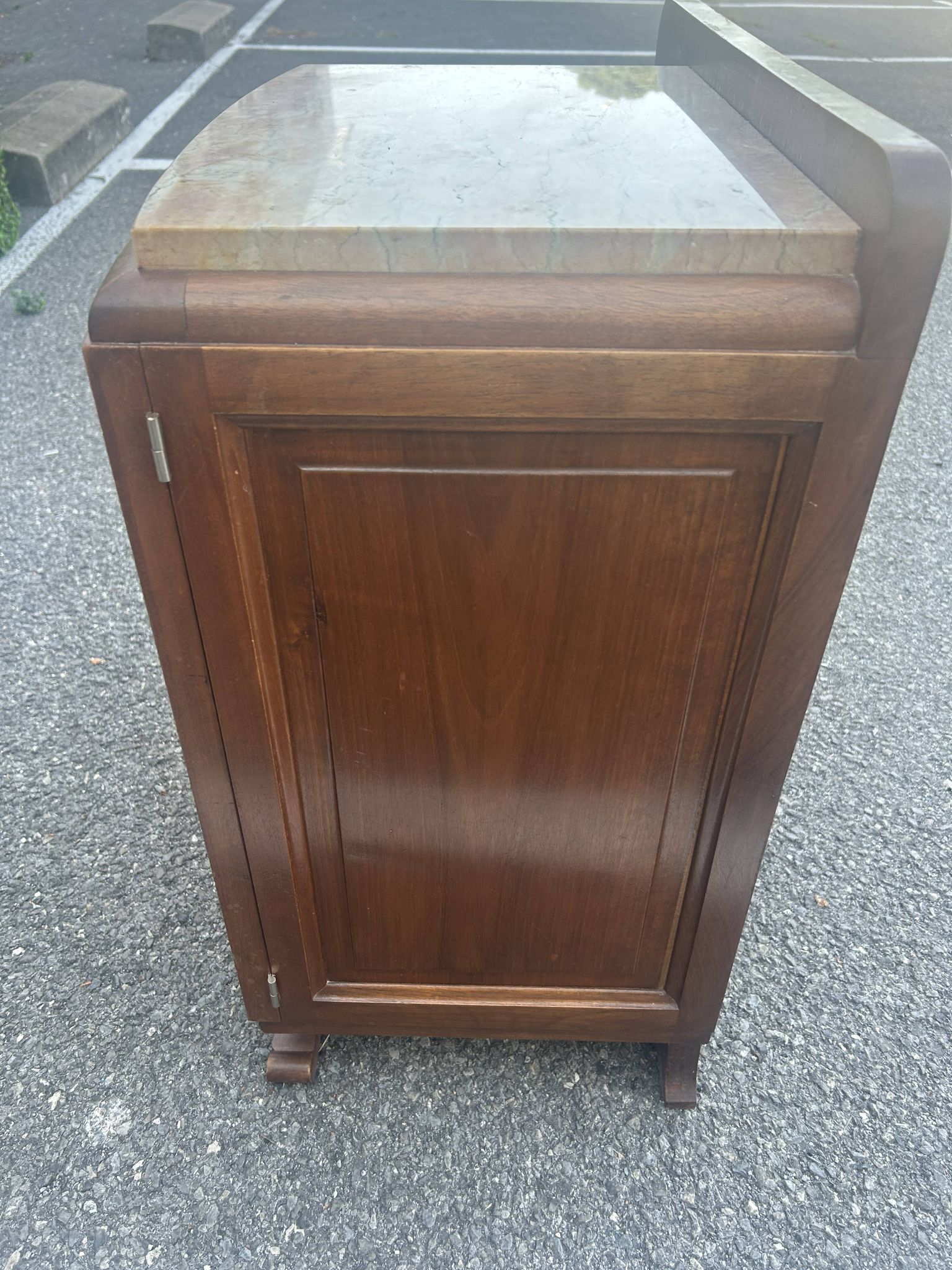 Art Deco bedside table in flamed walnut, marble top – 1930s