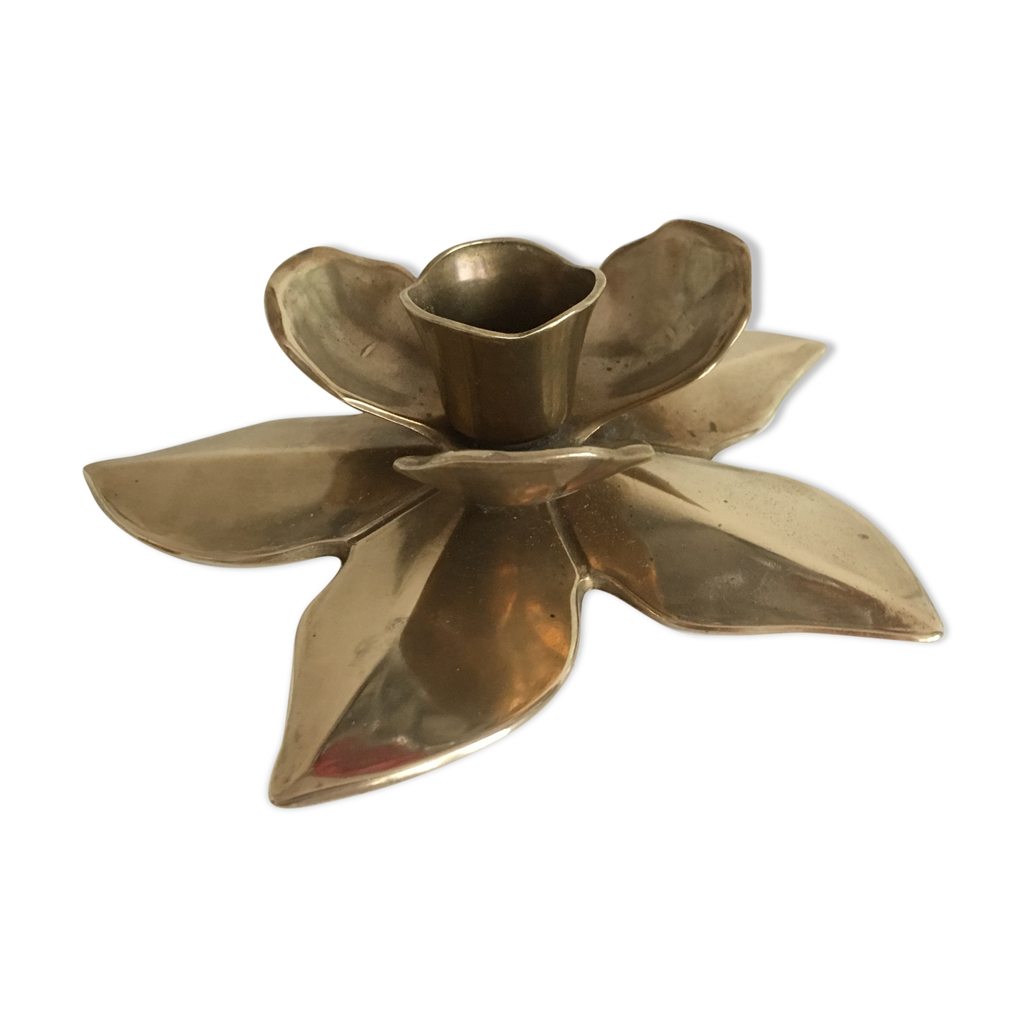 Flower-shaped brass candleholder