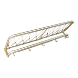 Coat rack style luggage rack