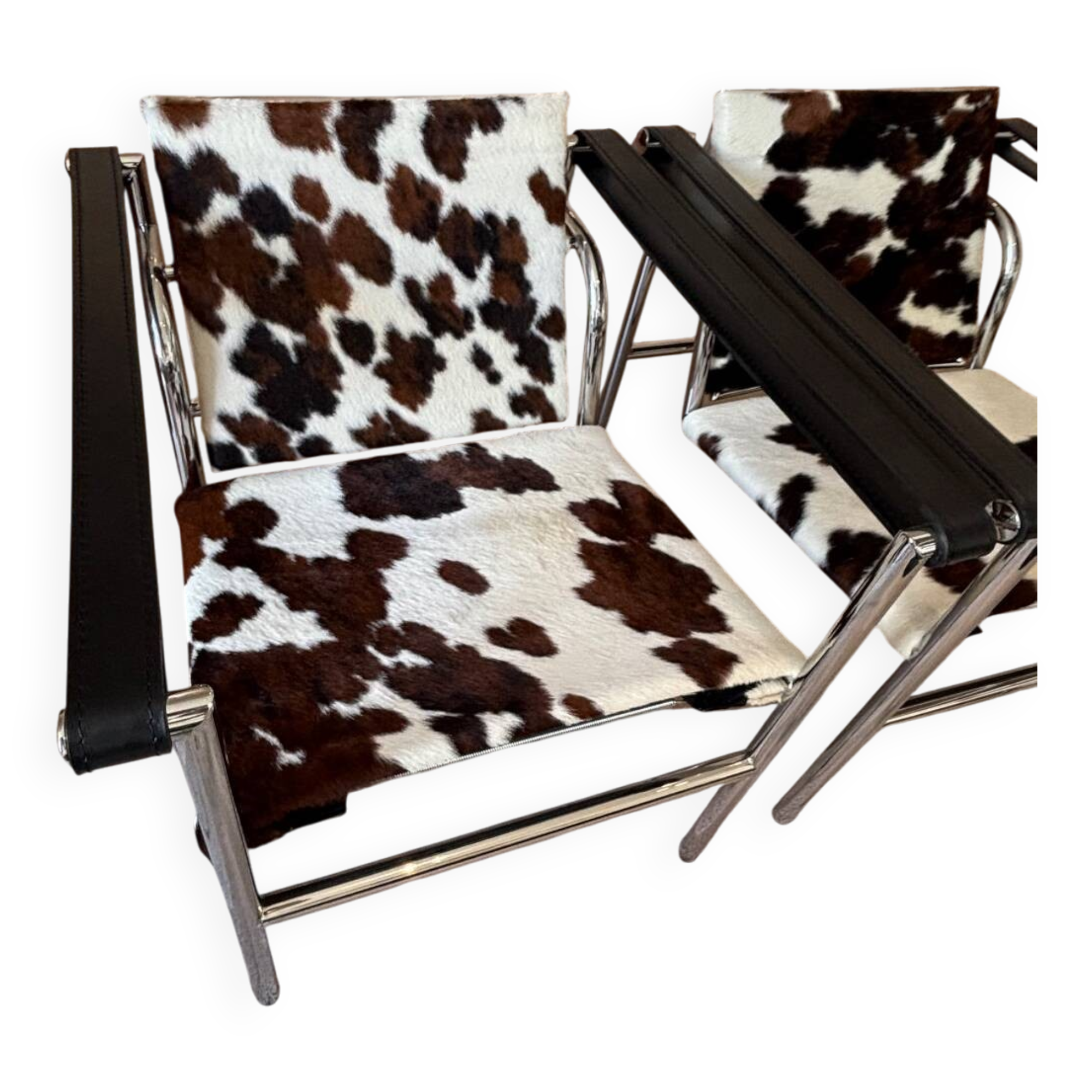 2 LC chairs by Cassina