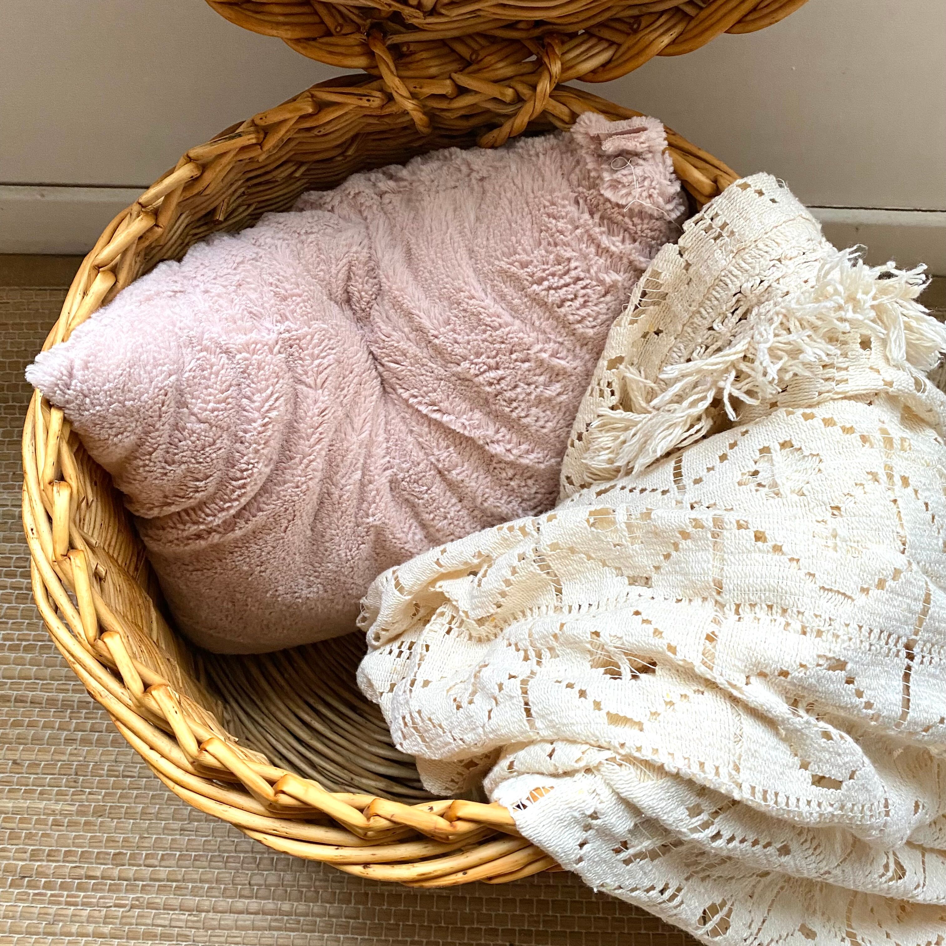 Vintage pouf braided wicker storage chest