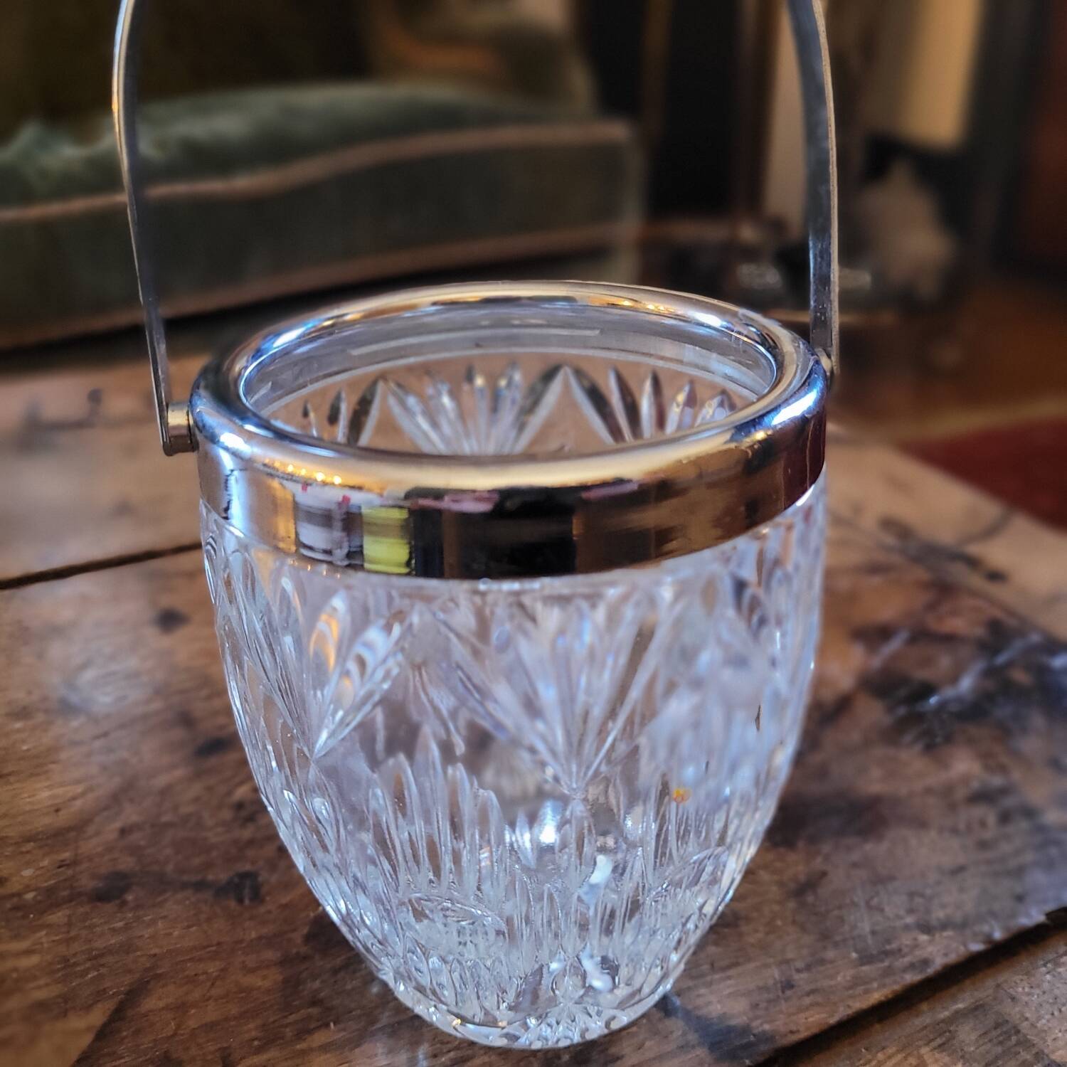 Cut glass ice bucket 50-70's
