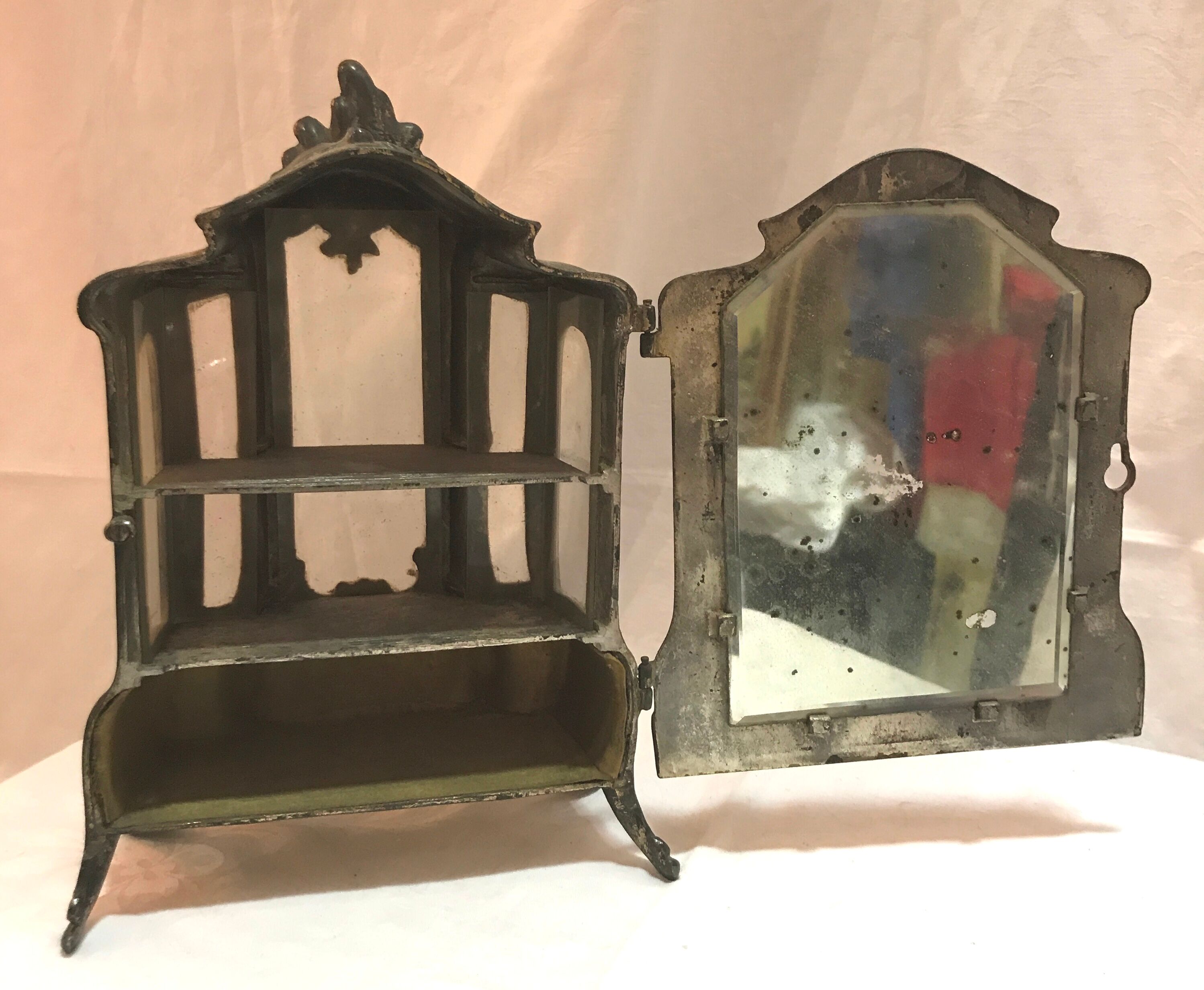 Jewel window in regulation