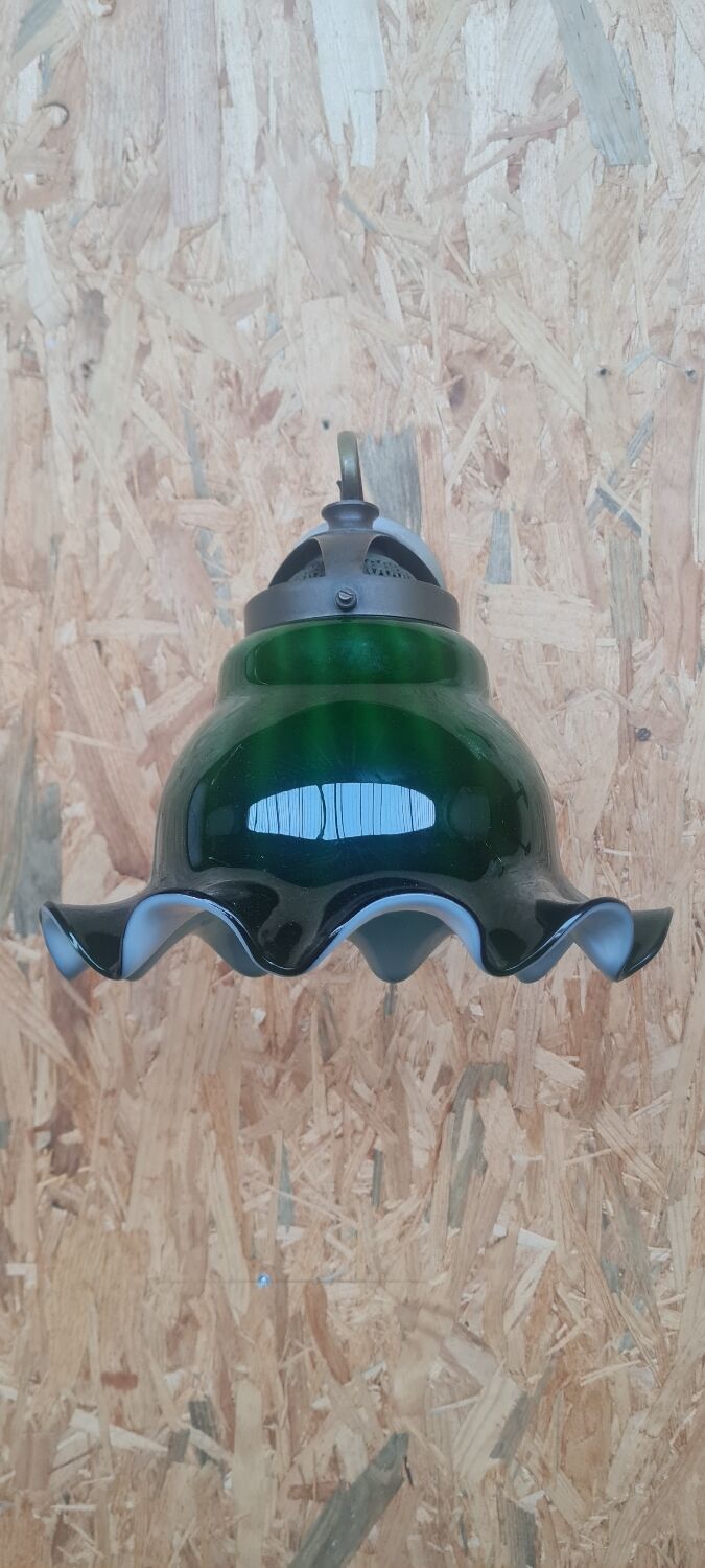 Art deco wall lamp in brass and glass