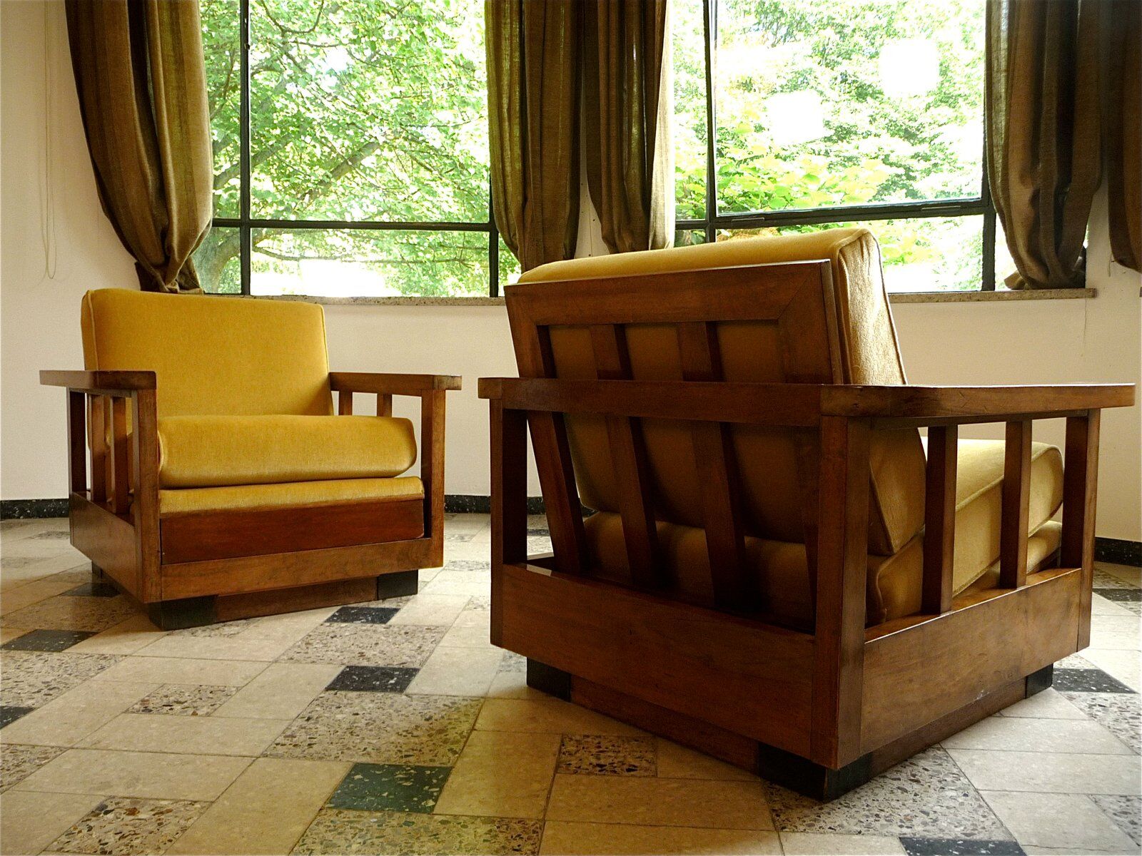 Antique Art Deco cubic-shaped armchairs in walnut and velvet, Germany, 1920s, set of 2