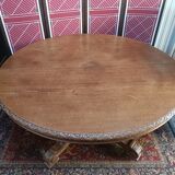 Oval table Renaissance style 8 seats, central foot, late nineteenth