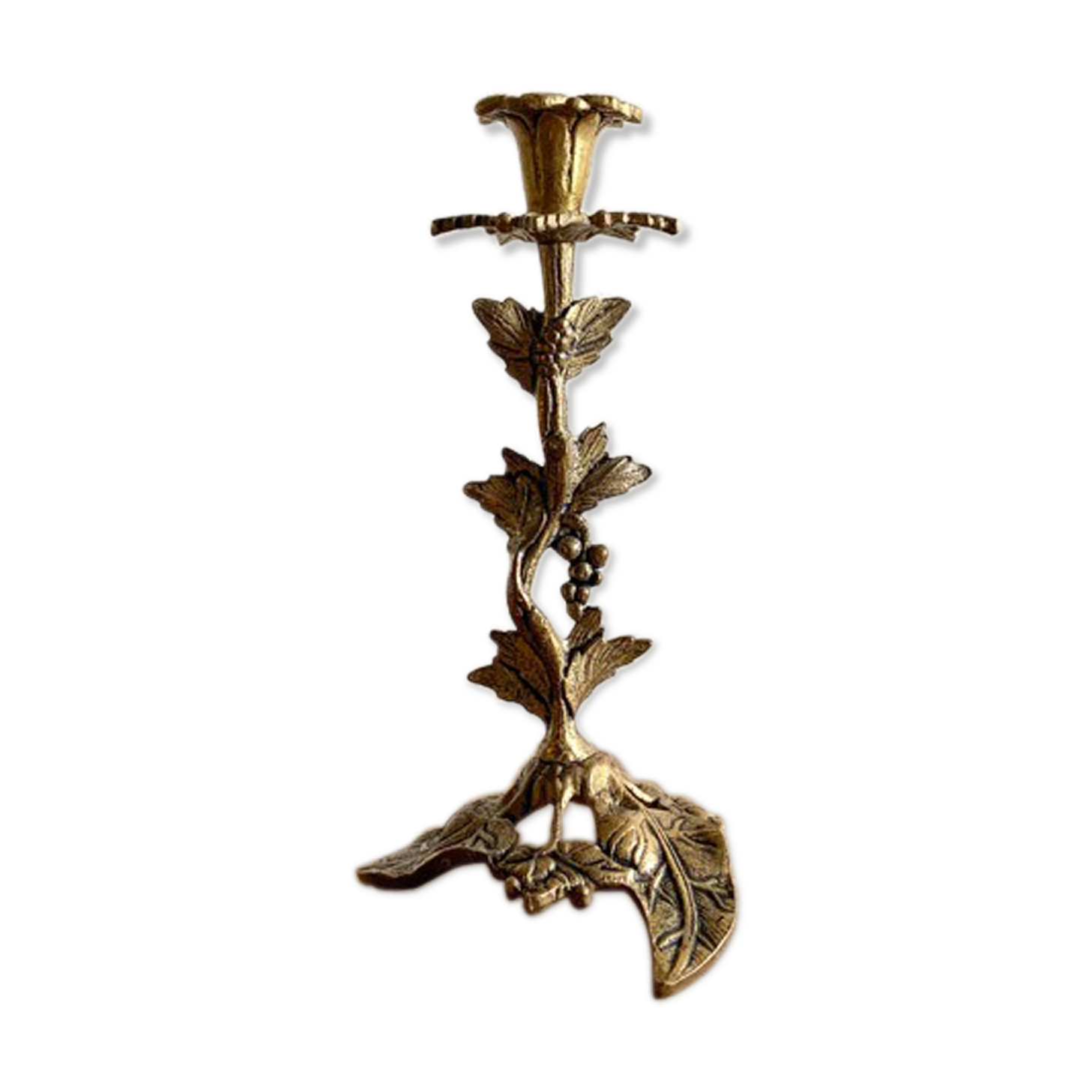 Candlestick in gilt bronze decorated with leaves