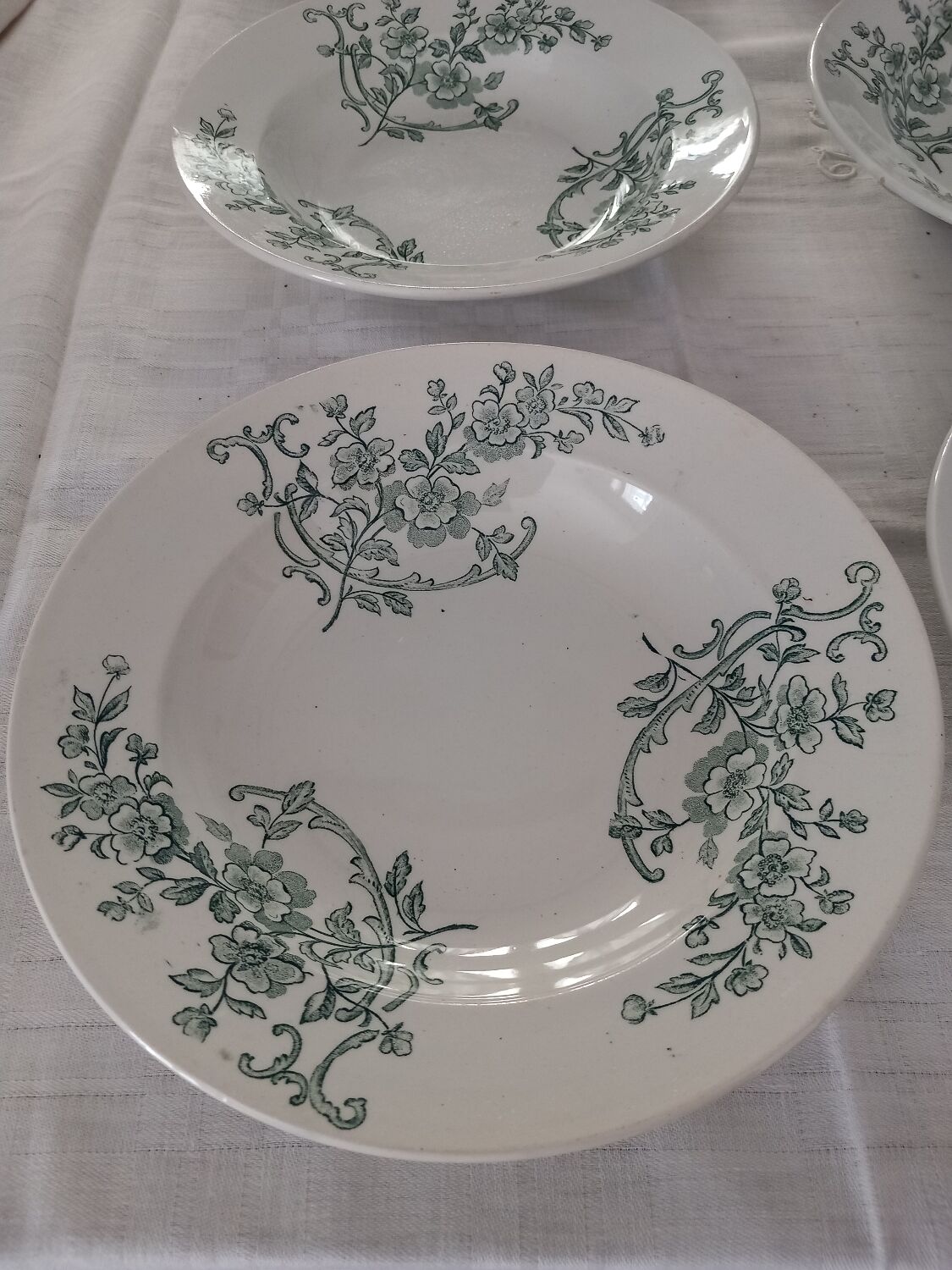 6 hollow plates.model capri manufacture Pexonne