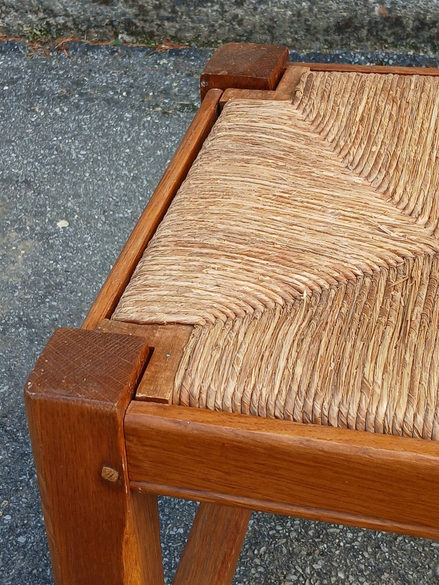 Tabouret paillé en chêne