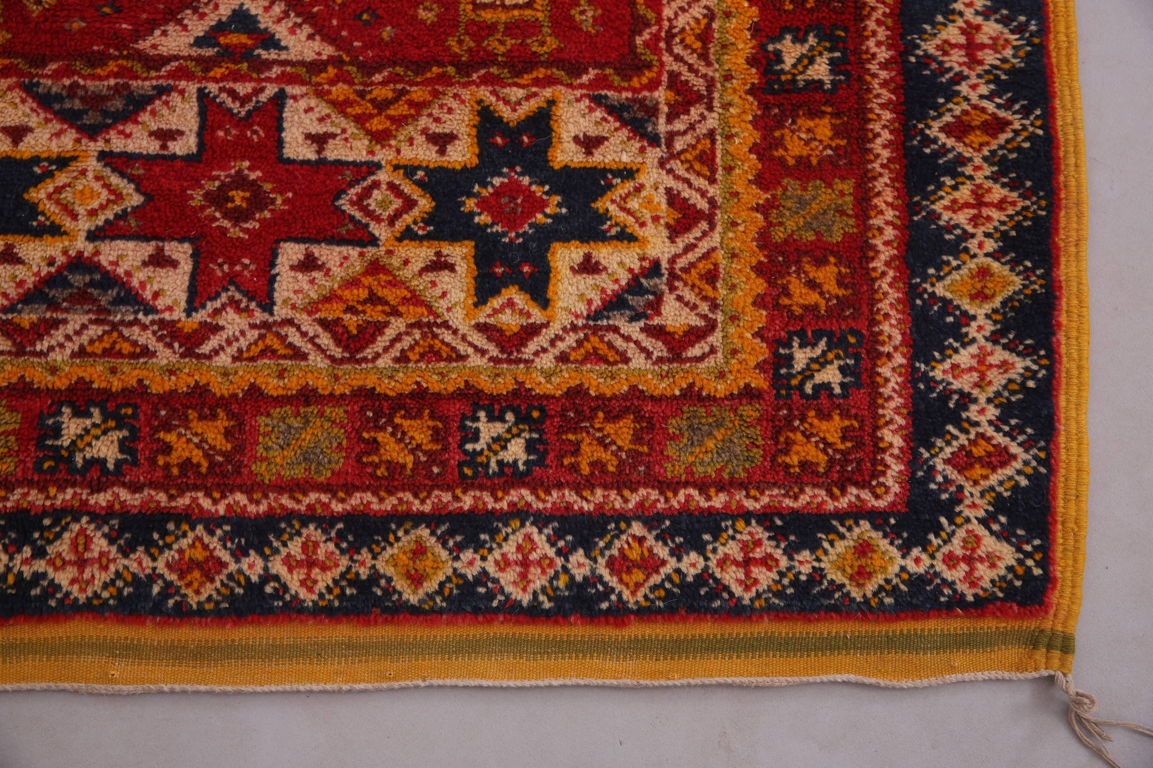 Vintage Moroccan Taznakht Rug 166 x 252 cm - Berber Wool Rug - Handmade Rug