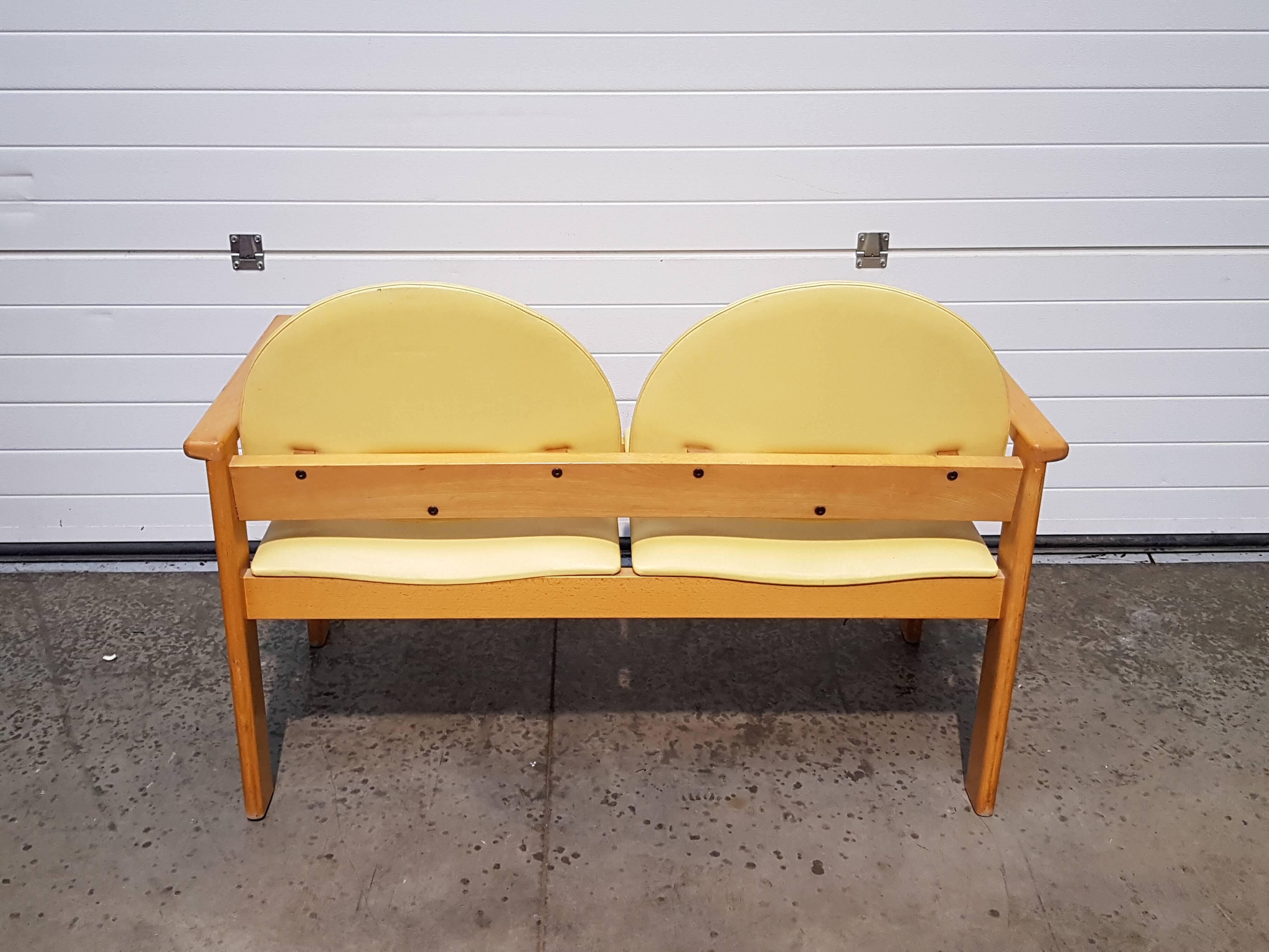 vintage 2-seater sofa in 1980